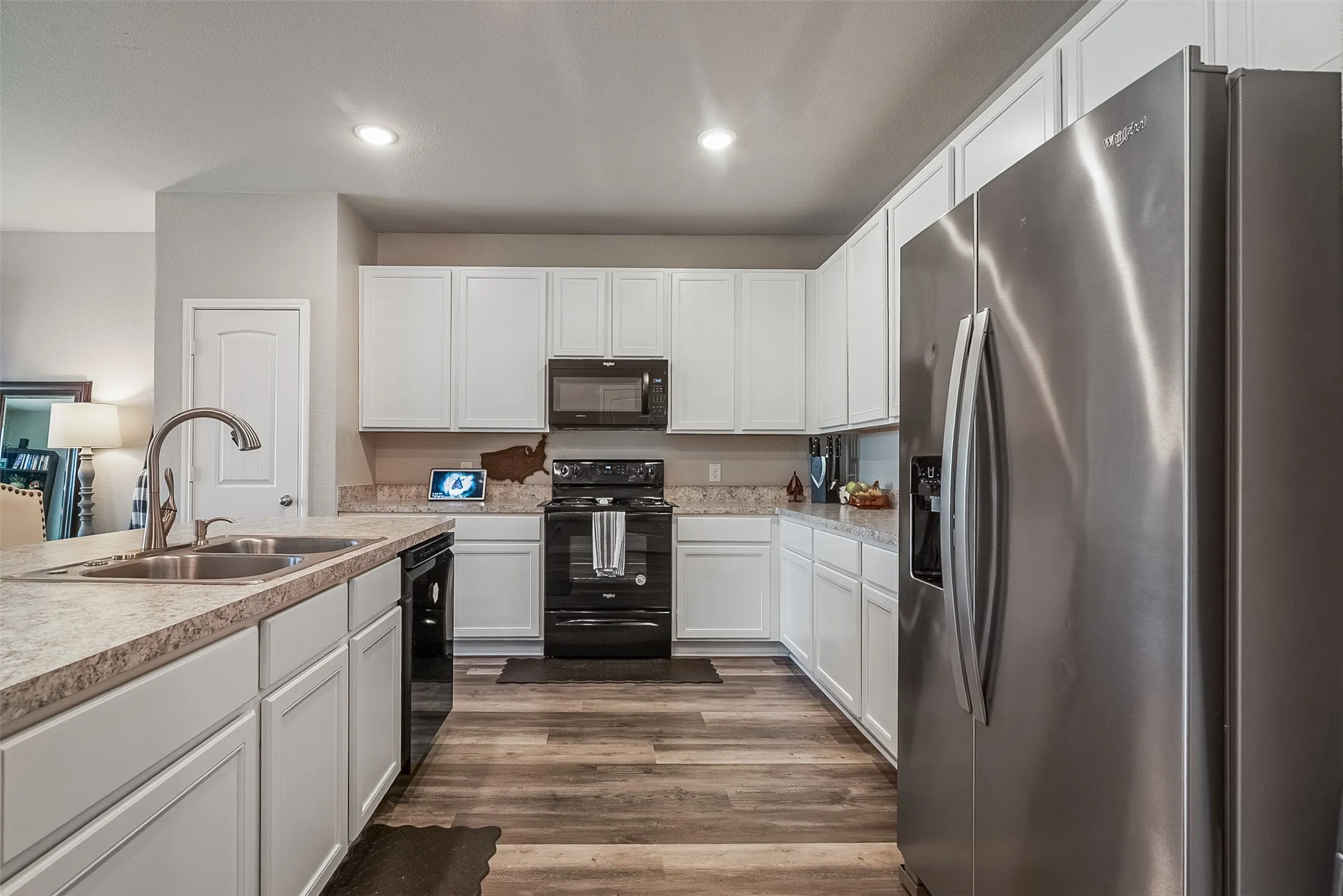 Single Family Residence For Sale in Grayson County , 1048 Waverly Drive, Van Alstyne, Texas 75495, 4 Bedroom, 2 Bathroom, 2 Garage spaces, 1,903 Sqft, built in 2020, mls#21372645, Real Estate Agent in Van Alstyne, Homes For Sale in Grayson county, Homes For Sale in Van Alstyne, Realtor in Van Alstyne Texas, Real Estate Brokerage Independent Realty Texas, Luminita Cordes Realtor