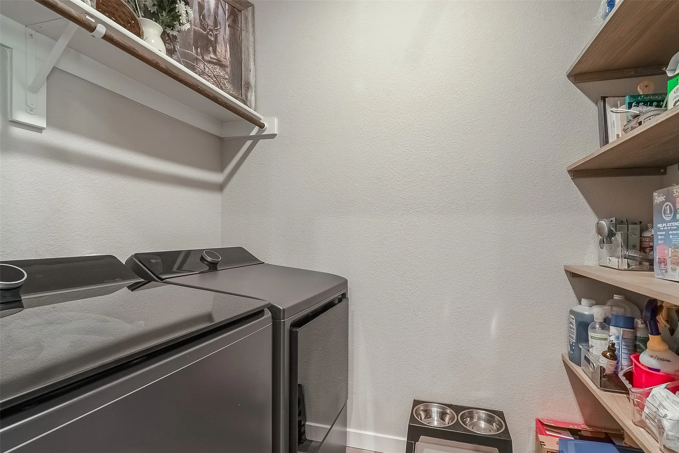 Single Family Residence For Sale in Grayson County , 1048 Waverly Drive, Van Alstyne, Texas 75495, 4 Bedroom, 2 Bathroom, 2 Garage spaces, 1,903 Sqft, built in 2020, mls#21372645, Real Estate Agent in Van Alstyne, Homes For Sale in Grayson county, Homes For Sale in Van Alstyne, Realtor in Van Alstyne Texas, Real Estate Brokerage Independent Realty Texas, Luminita Cordes Realtor