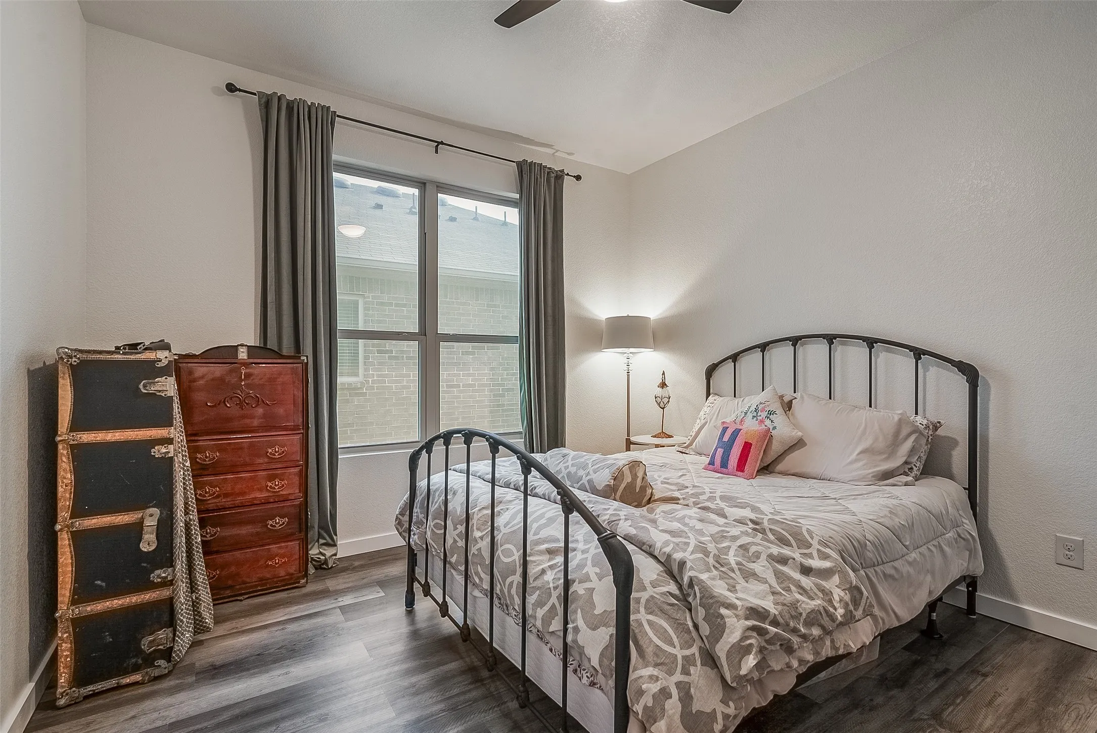 Single Family Residence For Sale in Grayson County , 1048 Waverly Drive, Van Alstyne, Texas 75495, 4 Bedroom, 2 Bathroom, 2 Garage spaces, 1,903 Sqft, built in 2020, mls#21372645, Real Estate Agent in Van Alstyne, Homes For Sale in Grayson county, Homes For Sale in Van Alstyne, Realtor in Van Alstyne Texas, Real Estate Brokerage Independent Realty Texas, Luminita Cordes Realtor
