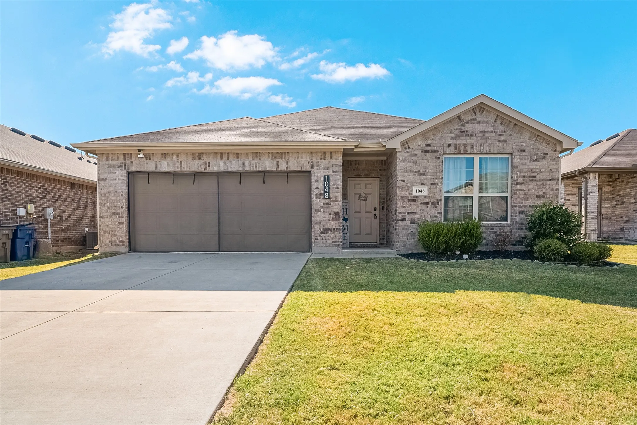 Single Family Residence For Sale in Grayson County , 1048 Waverly Drive, Van Alstyne, Texas 75495, 4 Bedroom, 2 Bathroom, 2 Garage spaces, 1,903 Sqft, built in 2020, mls#21372645, Real Estate Agent in Van Alstyne, Homes For Sale in Grayson county, Homes For Sale in Van Alstyne, Realtor in Van Alstyne Texas, Real Estate Brokerage Independent Realty Texas, Luminita Cordes Realtor
