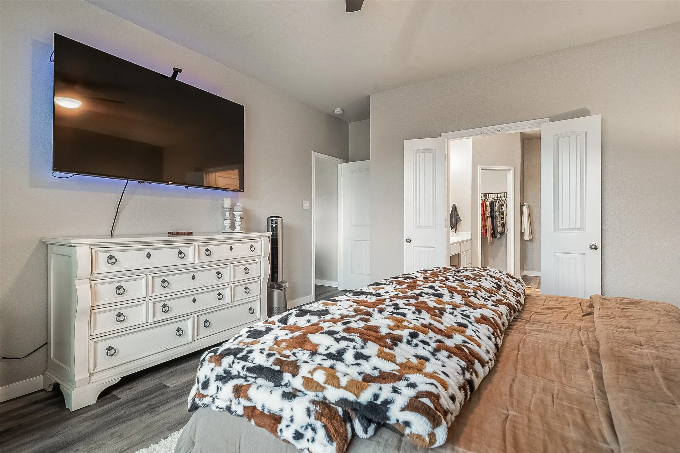 Single Family Residence For Sale in Grayson County , 1048 Waverly Drive, Van Alstyne, Texas 75495, 4 Bedroom, 2 Bathroom, 2 Garage spaces, 1,903 Sqft, built in 2020, mls#21372645, Real Estate Agent in Van Alstyne, Homes For Sale in Grayson county, Homes For Sale in Van Alstyne, Realtor in Van Alstyne Texas, Real Estate Brokerage Independent Realty Texas, Luminita Cordes Realtor
