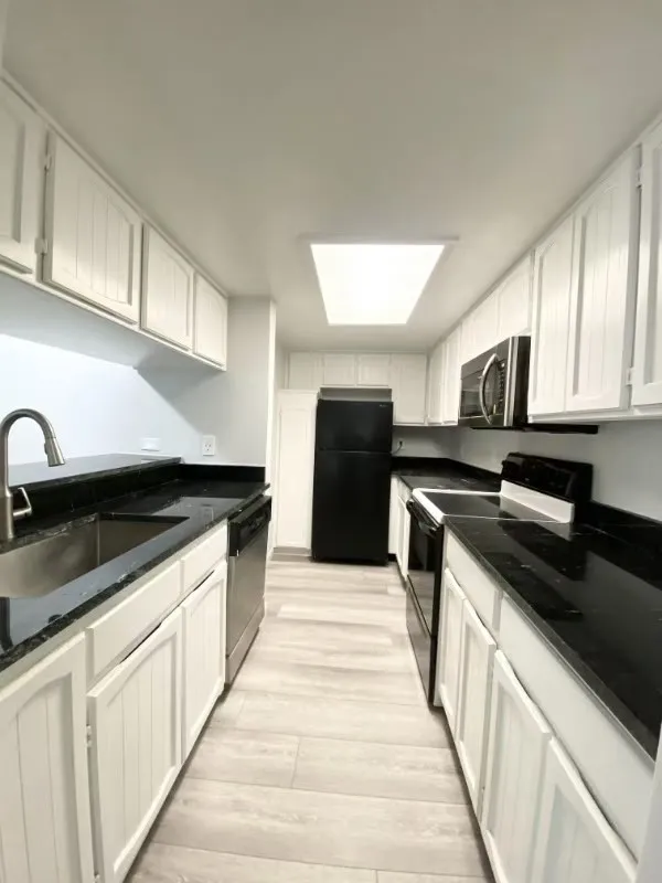 Condominium For Rent in Dallas County , 12816 Midway Road 1049, Dallas, Texas 75244, 2 Bedroom, 2 Bathroom, Garage spaces, 851 Sqft, built in 1970, mls#21372646, Real Estate Agent in Dallas, Homes For Rent in Dallas county, Homes For Rent in Dallas, Realtor in Dallas Texas, Real Estate Brokerage Independent Realty Texas, Luminita Cordes Realtor