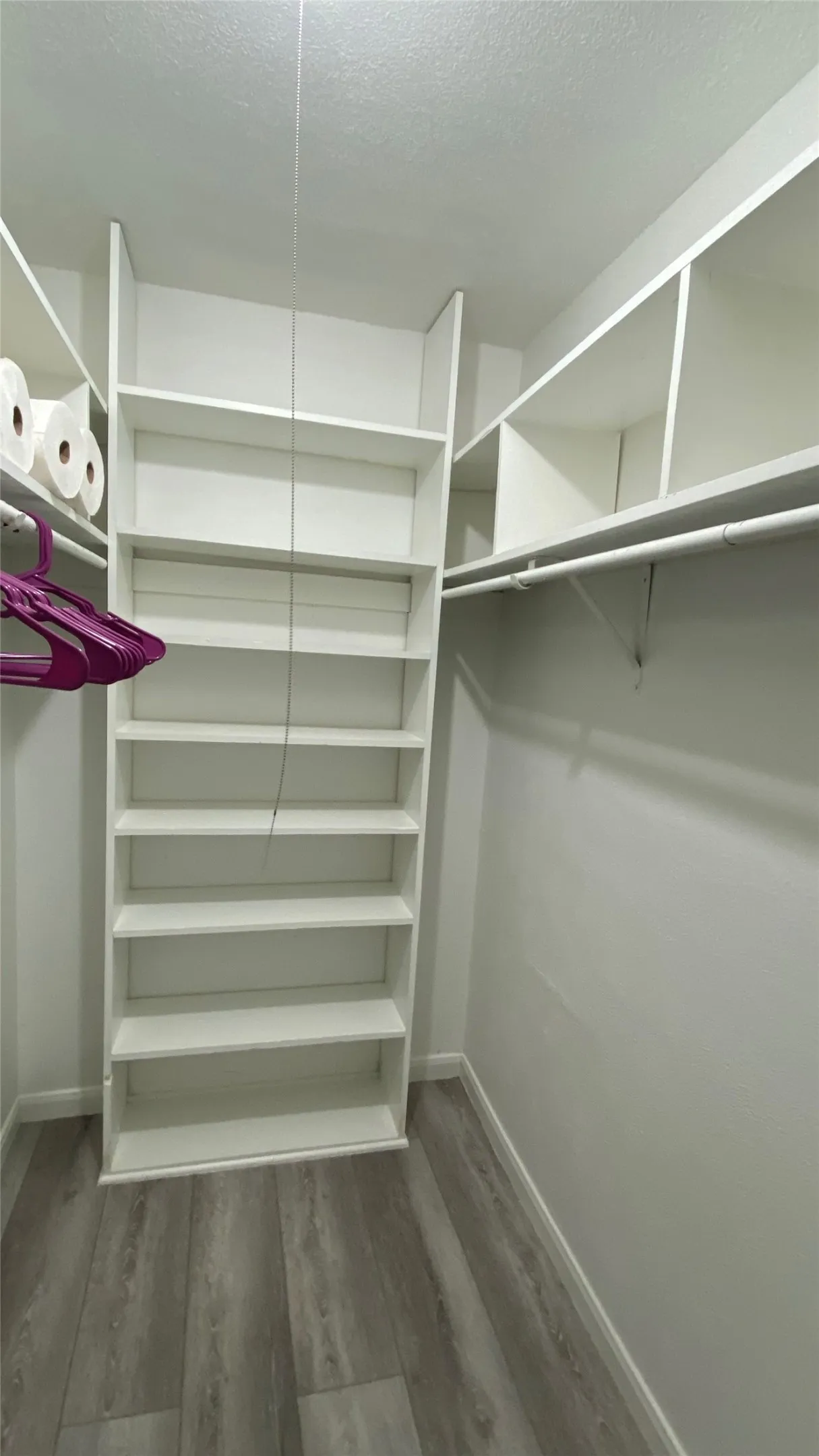 Condominium For Rent in Dallas County , 12816 Midway Road 1049, Dallas, Texas 75244, 2 Bedroom, 2 Bathroom, Garage spaces, 851 Sqft, built in 1970, mls#21372646, Real Estate Agent in Dallas, Homes For Rent in Dallas county, Homes For Rent in Dallas, Realtor in Dallas Texas, Real Estate Brokerage Independent Realty Texas, Luminita Cordes Realtor