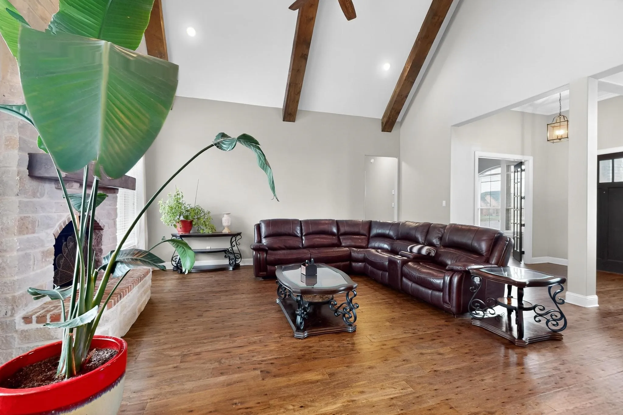 Single Family Residence For Sale in Kaufman County , 19121 Shortmeadow, Forney, Texas 75126, 3 Bedroom, 4 Bathroom, 3 Garage spaces, 3,137 Sqft, built in 2016, mls#21372253, Real Estate Agent in Forney, Homes For Sale in Kaufman county, Homes For Sale in Forney, Realtor in Forney Texas, Real Estate Brokerage Independent Realty Texas, Luminita Cordes Realtor