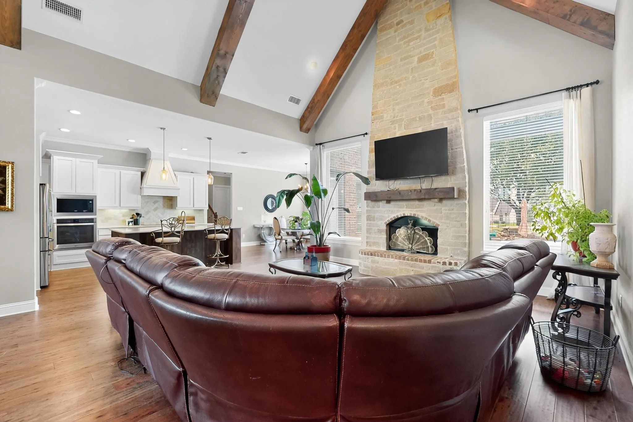 Single Family Residence For Sale in Kaufman County , 19121 Shortmeadow, Forney, Texas 75126, 3 Bedroom, 4 Bathroom, 3 Garage spaces, 3,137 Sqft, built in 2016, mls#21372253, Real Estate Agent in Forney, Homes For Sale in Kaufman county, Homes For Sale in Forney, Realtor in Forney Texas, Real Estate Brokerage Independent Realty Texas, Luminita Cordes Realtor