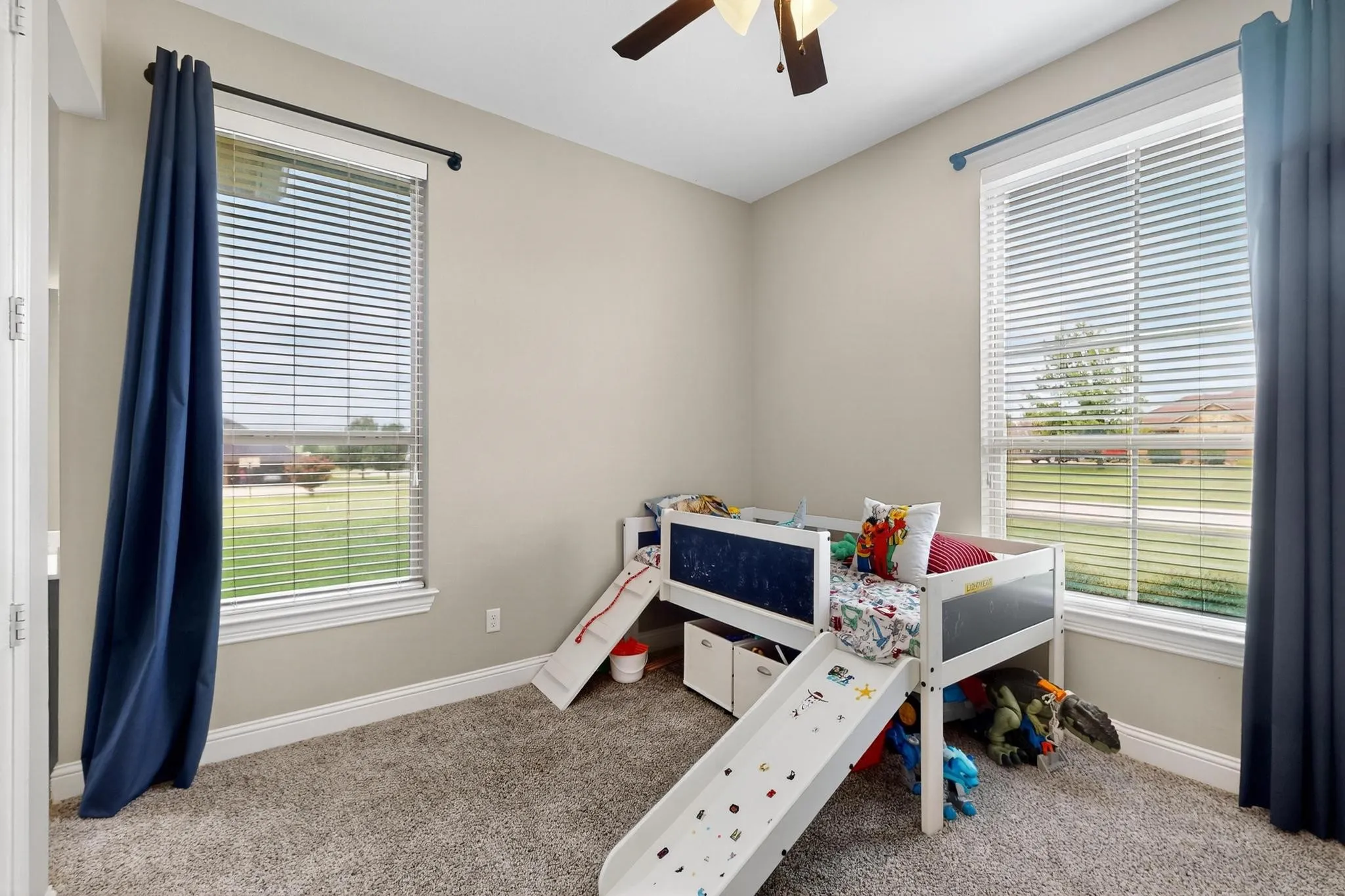 Single Family Residence For Sale in Kaufman County , 19121 Shortmeadow, Forney, Texas 75126, 3 Bedroom, 4 Bathroom, 3 Garage spaces, 3,137 Sqft, built in 2016, mls#21372253, Real Estate Agent in Forney, Homes For Sale in Kaufman county, Homes For Sale in Forney, Realtor in Forney Texas, Real Estate Brokerage Independent Realty Texas, Luminita Cordes Realtor
