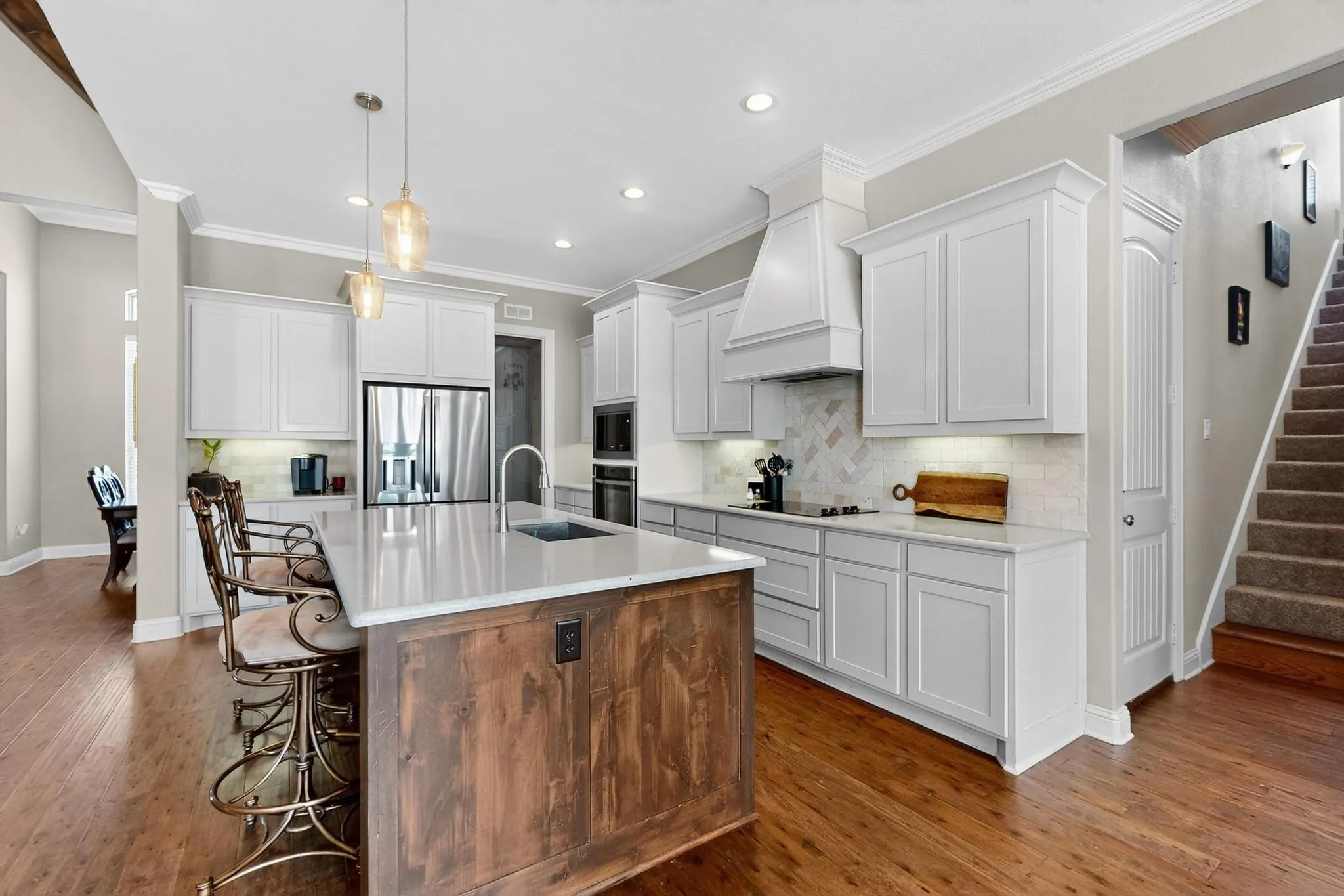 Single Family Residence For Sale in Kaufman County , 19121 Shortmeadow, Forney, Texas 75126, 3 Bedroom, 4 Bathroom, 3 Garage spaces, 3,137 Sqft, built in 2016, mls#21372253, Real Estate Agent in Forney, Homes For Sale in Kaufman county, Homes For Sale in Forney, Realtor in Forney Texas, Real Estate Brokerage Independent Realty Texas, Luminita Cordes Realtor