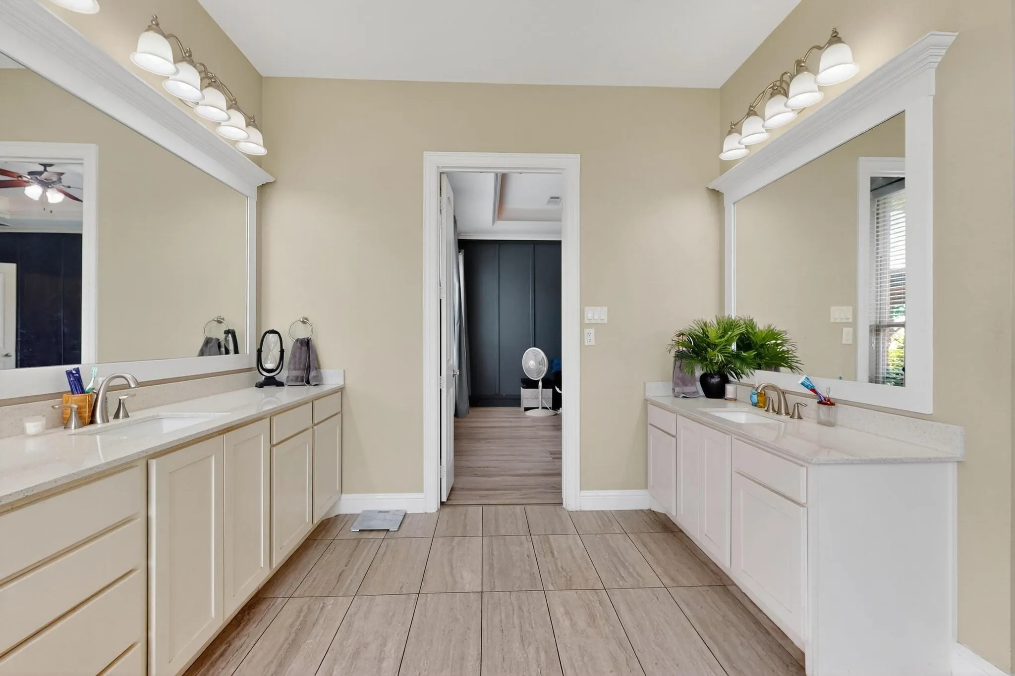 Single Family Residence For Sale in Kaufman County , 19121 Shortmeadow, Forney, Texas 75126, 3 Bedroom, 4 Bathroom, 3 Garage spaces, 3,137 Sqft, built in 2016, mls#21372253, Real Estate Agent in Forney, Homes For Sale in Kaufman county, Homes For Sale in Forney, Realtor in Forney Texas, Real Estate Brokerage Independent Realty Texas, Luminita Cordes Realtor