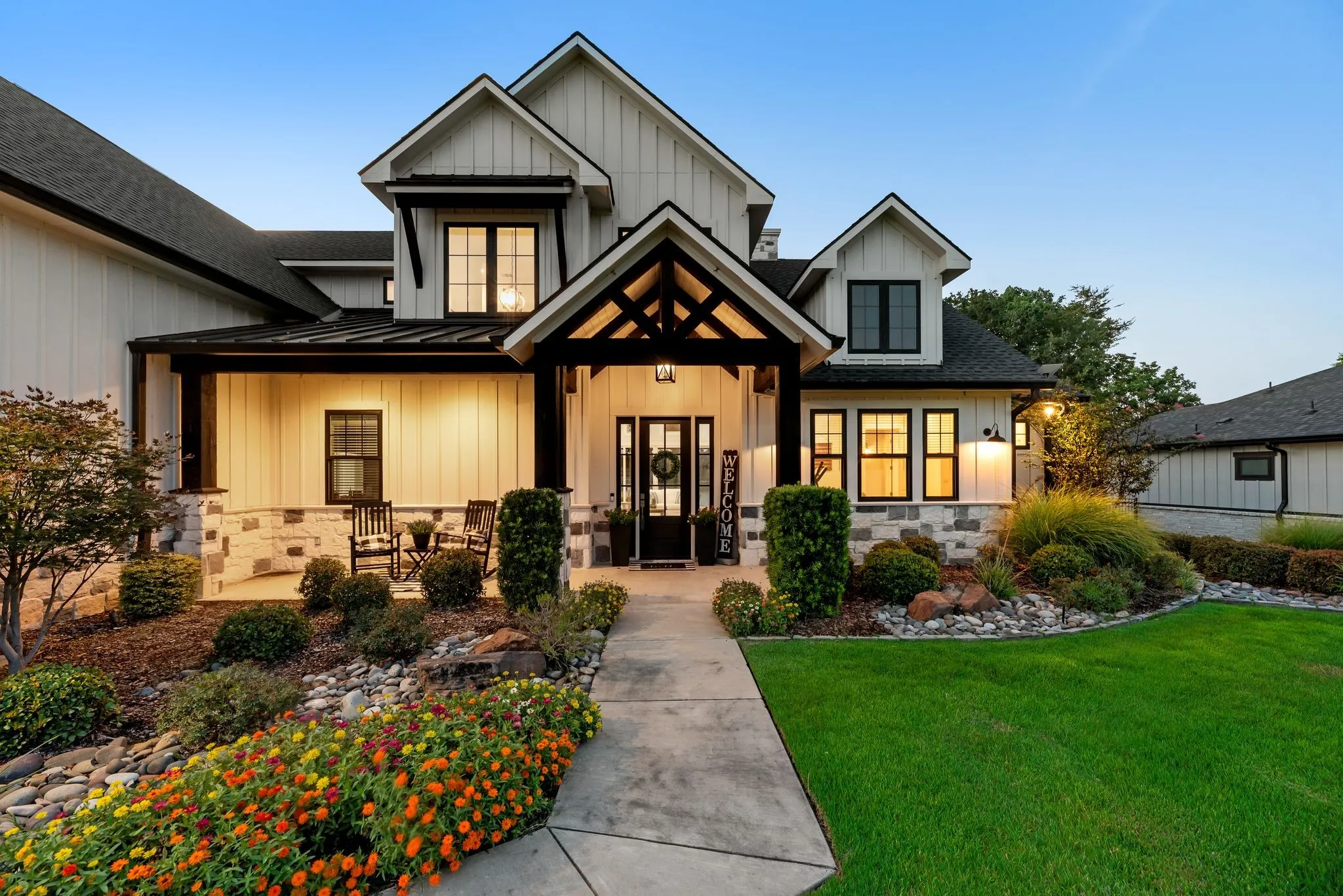 Single Family Residence For Sale in Navarro County , 1121 The Shores Drive, Corsicana, Texas 75109, 4 Bedroom, 4 Bathroom, 3 Garage spaces, 3,677 Sqft, built in 2021, mls#21370795, Real Estate Agent in Corsicana, Homes For Sale in Navarro county, Homes For Sale in Corsicana, Realtor in Corsicana Texas, Real Estate Brokerage Independent Realty Texas, Luminita Cordes Realtor
