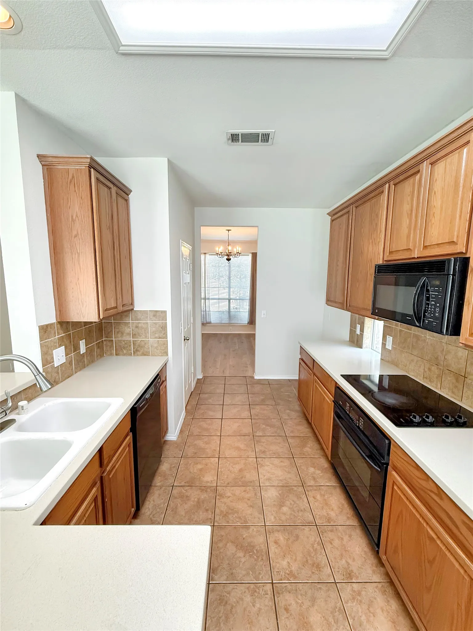 Single Family Residence For Rent in Tarrant County , 1740 Hidden Brook Drive, Grand Prairie, Texas 75050, 4 Bedroom, 3 Bathroom, 2 Garage spaces, 2,582 Sqft, built in 2005, mls#21372636, Real Estate Agent in Grand Prairie, Homes For Rent in Tarrant county, Homes For Rent in Grand Prairie, Realtor in Grand Prairie Texas, Real Estate Brokerage Independent Realty Texas, Luminita Cordes Realtor