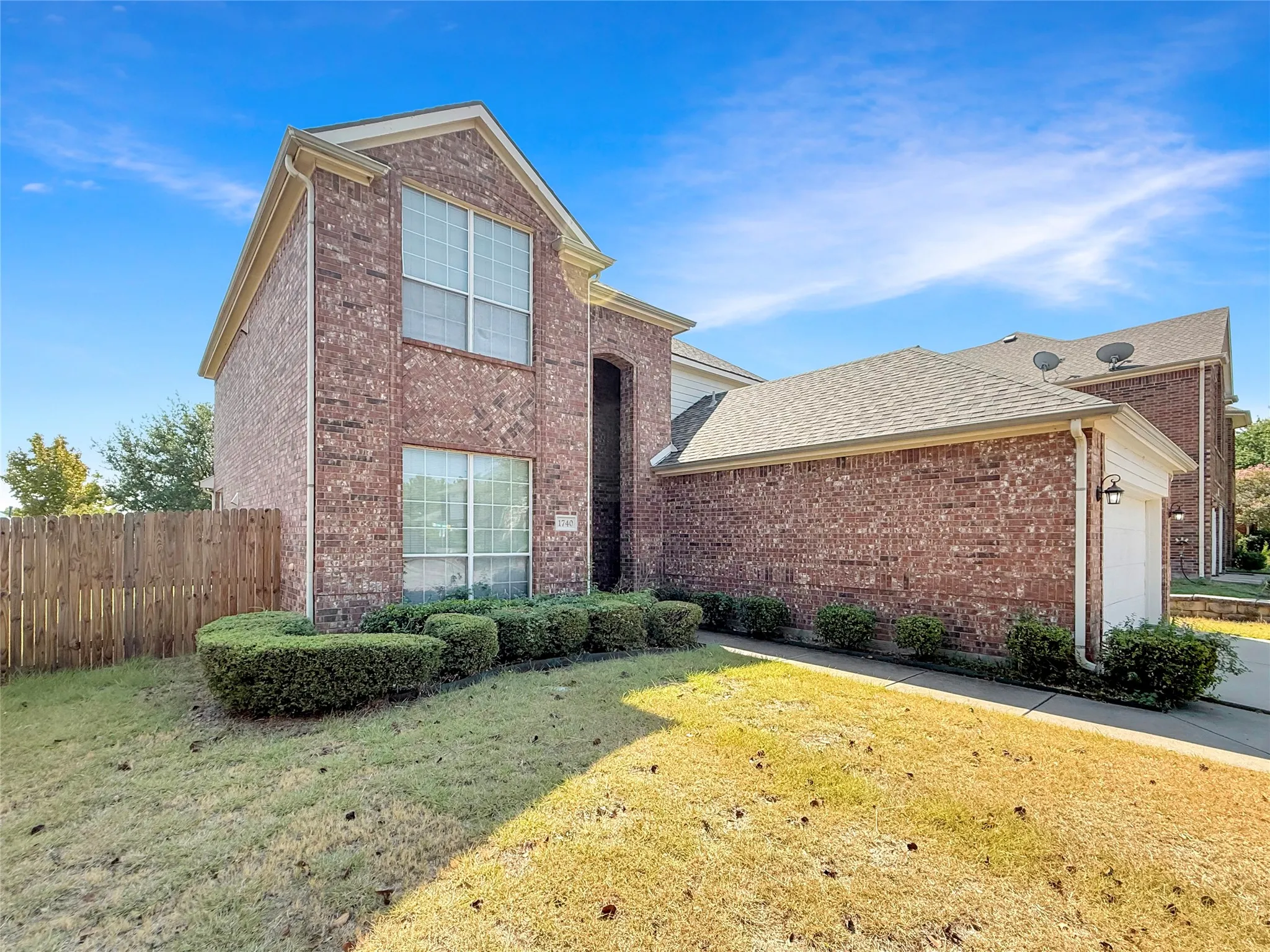 Single Family Residence For Rent in Tarrant County , 1740 Hidden Brook Drive, Grand Prairie, Texas 75050, 4 Bedroom, 3 Bathroom, 2 Garage spaces, 2,582 Sqft, built in 2005, mls#21372636, Real Estate Agent in Grand Prairie, Homes For Rent in Tarrant county, Homes For Rent in Grand Prairie, Realtor in Grand Prairie Texas, Real Estate Brokerage Independent Realty Texas, Luminita Cordes Realtor