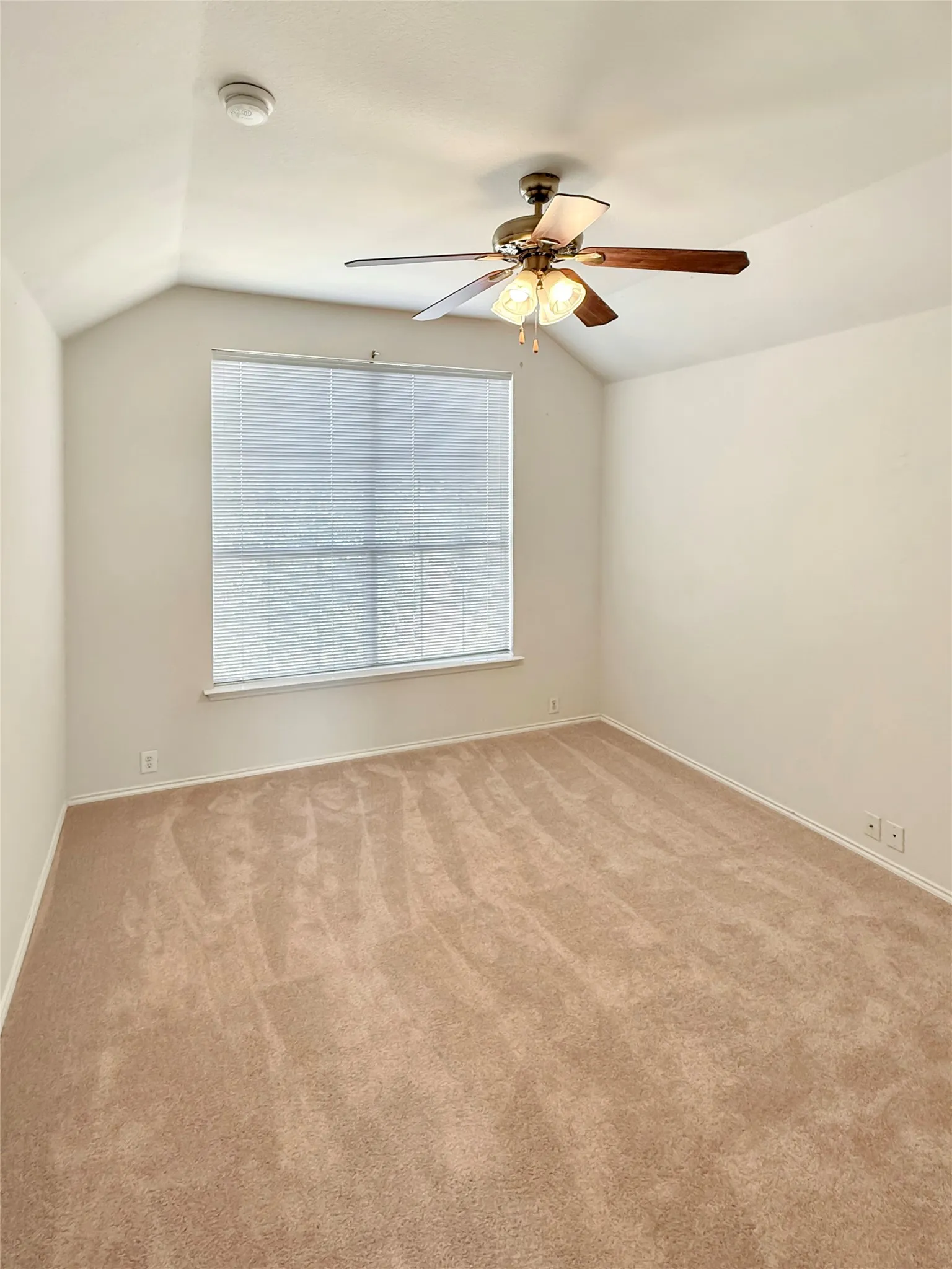 Single Family Residence For Rent in Tarrant County , 1740 Hidden Brook Drive, Grand Prairie, Texas 75050, 4 Bedroom, 3 Bathroom, 2 Garage spaces, 2,582 Sqft, built in 2005, mls#21372636, Real Estate Agent in Grand Prairie, Homes For Rent in Tarrant county, Homes For Rent in Grand Prairie, Realtor in Grand Prairie Texas, Real Estate Brokerage Independent Realty Texas, Luminita Cordes Realtor