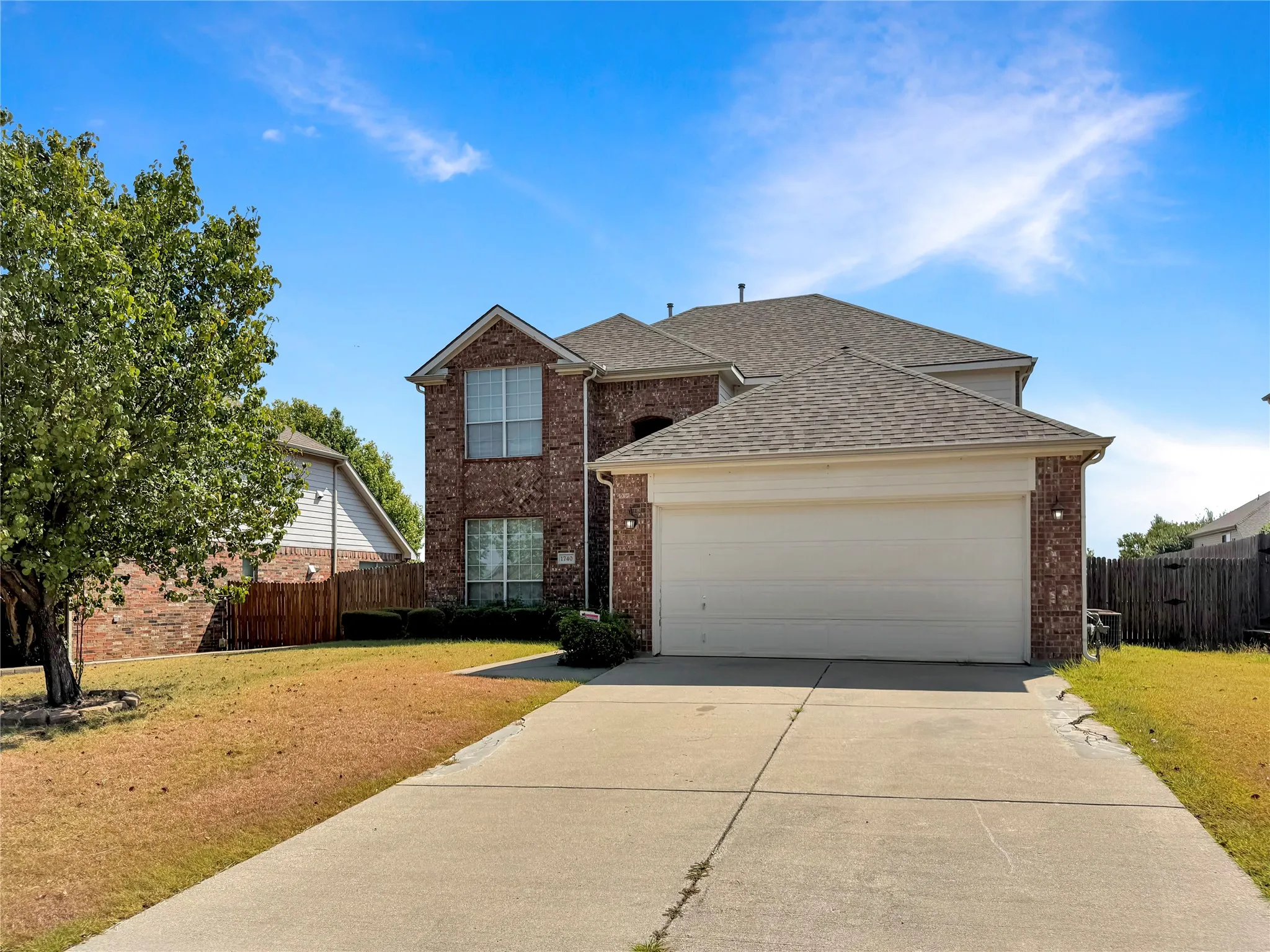 Single Family Residence For Rent in Tarrant County , 1740 Hidden Brook Drive, Grand Prairie, Texas 75050, 4 Bedroom, 3 Bathroom, 2 Garage spaces, 2,582 Sqft, built in 2005, mls#21372636, Real Estate Agent in Grand Prairie, Homes For Rent in Tarrant county, Homes For Rent in Grand Prairie, Realtor in Grand Prairie Texas, Real Estate Brokerage Independent Realty Texas, Luminita Cordes Realtor