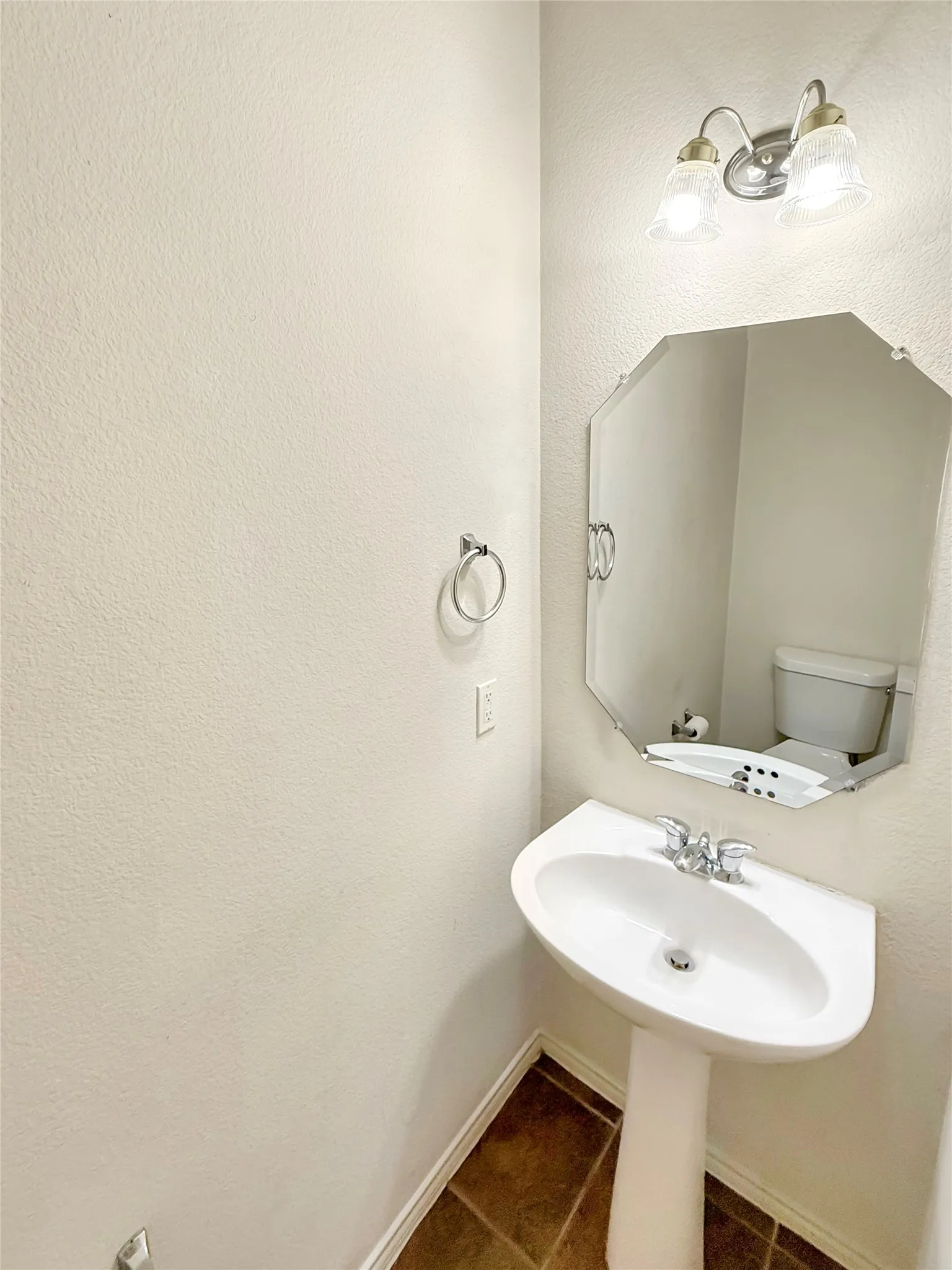 Single Family Residence For Rent in Tarrant County , 1740 Hidden Brook Drive, Grand Prairie, Texas 75050, 4 Bedroom, 3 Bathroom, 2 Garage spaces, 2,582 Sqft, built in 2005, mls#21372636, Real Estate Agent in Grand Prairie, Homes For Rent in Tarrant county, Homes For Rent in Grand Prairie, Realtor in Grand Prairie Texas, Real Estate Brokerage Independent Realty Texas, Luminita Cordes Realtor