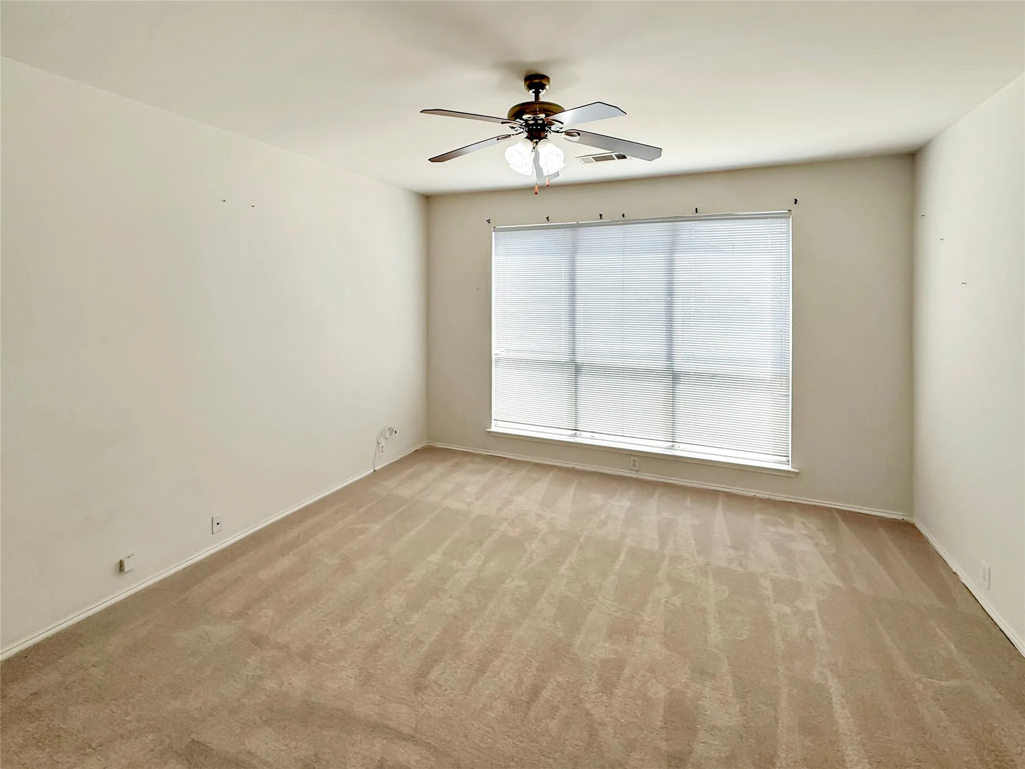 Single Family Residence For Rent in Tarrant County , 1740 Hidden Brook Drive, Grand Prairie, Texas 75050, 4 Bedroom, 3 Bathroom, 2 Garage spaces, 2,582 Sqft, built in 2005, mls#21372636, Real Estate Agent in Grand Prairie, Homes For Rent in Tarrant county, Homes For Rent in Grand Prairie, Realtor in Grand Prairie Texas, Real Estate Brokerage Independent Realty Texas, Luminita Cordes Realtor
