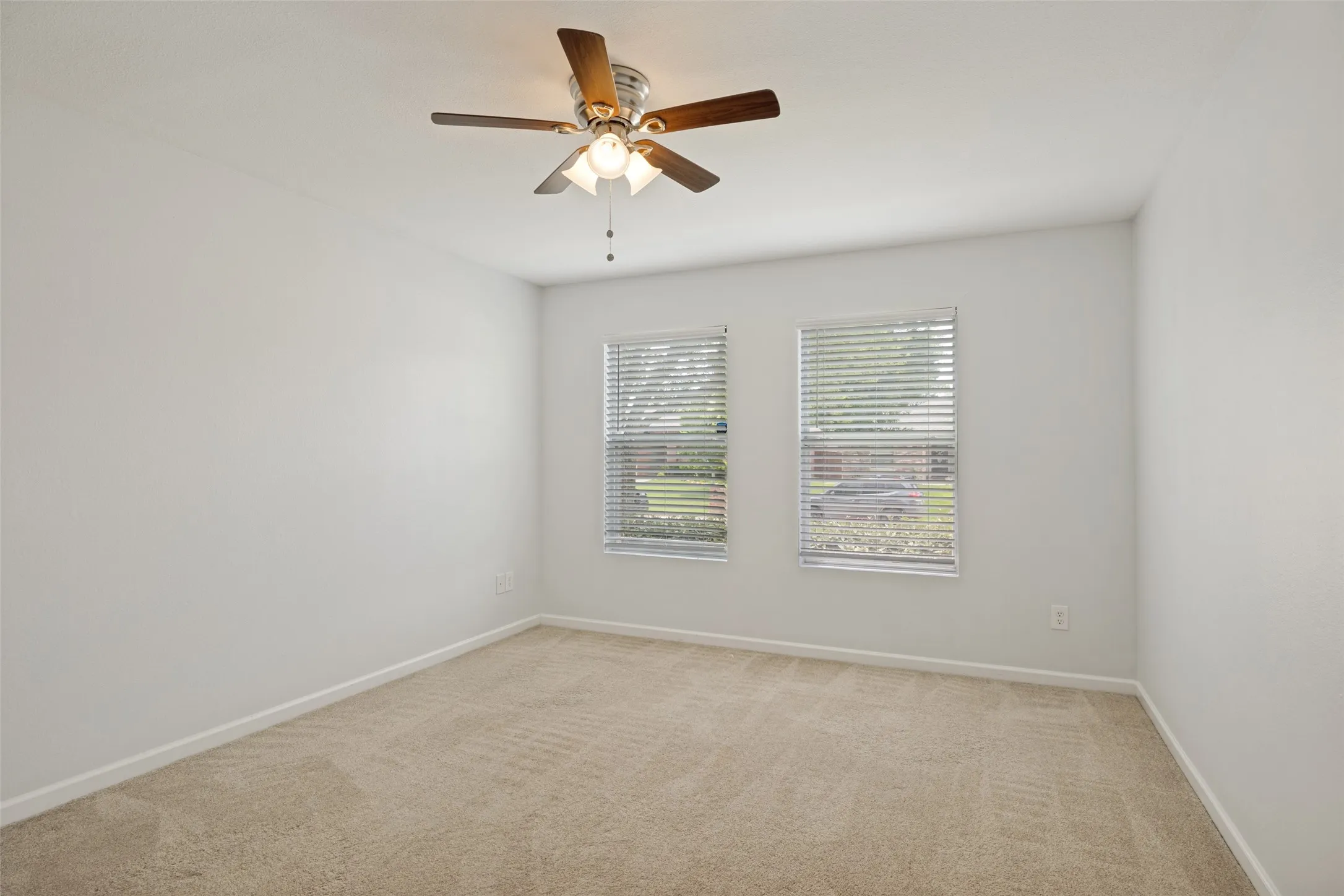 Single Family Residence For Sale in Collin County , 708 Claiborn Lane, Wylie, Texas 75098, 3 Bedroom, 2 Bathroom, 2 Garage spaces, 1,687 Sqft, built in 2002, mls#21372651, Real Estate Agent in Wylie, Homes For Sale in Collin county, Homes For Sale in Wylie, Realtor in Wylie Texas, Real Estate Brokerage Independent Realty Texas, Luminita Cordes Realtor