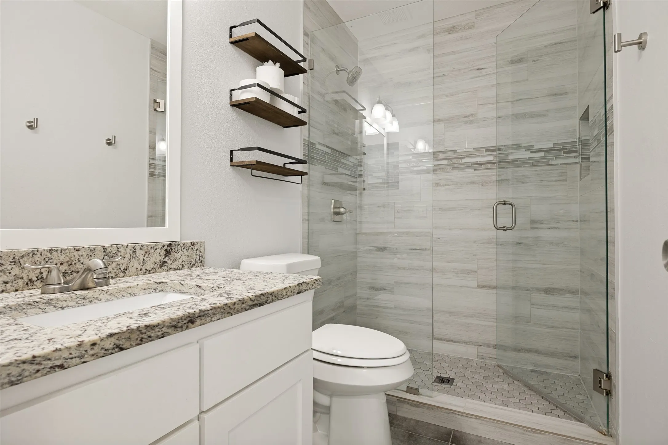 Single Family Residence For Sale in Collin County , 708 Claiborn Lane, Wylie, Texas 75098, 3 Bedroom, 2 Bathroom, 2 Garage spaces, 1,687 Sqft, built in 2002, mls#21372651, Real Estate Agent in Wylie, Homes For Sale in Collin county, Homes For Sale in Wylie, Realtor in Wylie Texas, Real Estate Brokerage Independent Realty Texas, Luminita Cordes Realtor