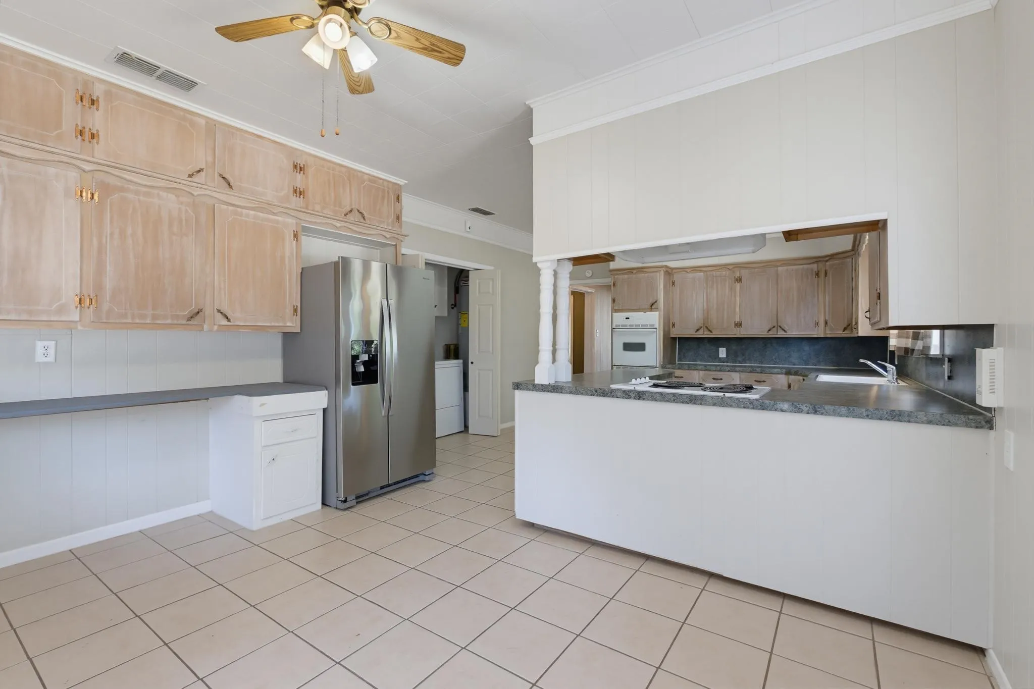 Single Family Residence For Sale in Taylor County , 2301 S 6th Street, Abilene, Texas 79605, 2 Bedroom, 2 Bathroom, Garage spaces, 1,551 Sqft, built in 1942, mls#21372632, Real Estate Agent in Abilene, Homes For Sale in Taylor county, Homes For Sale in Abilene, Realtor in Abilene Texas, Real Estate Brokerage Independent Realty Texas, Luminita Cordes Realtor