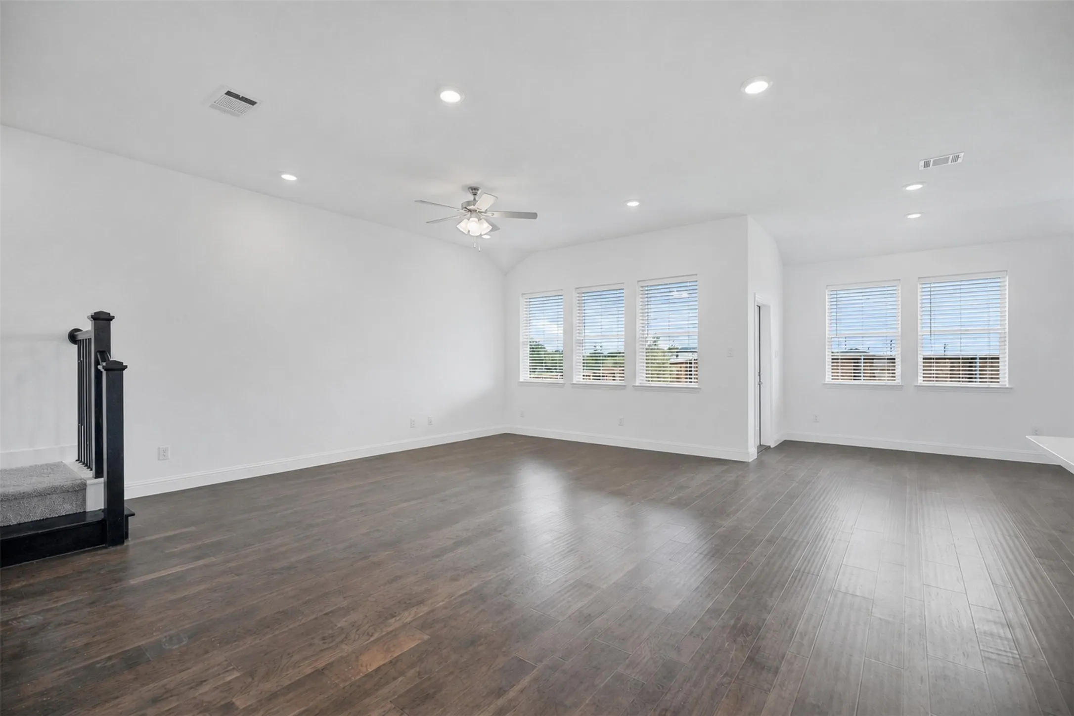 Single Family Residence For Rent in Collin County , 2111 Sandpiper Way, Princeton, Texas 75407, 5 Bedroom, 3 Bathroom, 2 Garage spaces, 2,847 Sqft, built in 2024, mls#21372630, Real Estate Agent in Princeton, Homes For Rent in Collin county, Homes For Rent in Princeton, Realtor in Princeton Texas, Real Estate Brokerage Independent Realty Texas, Luminita Cordes Realtor