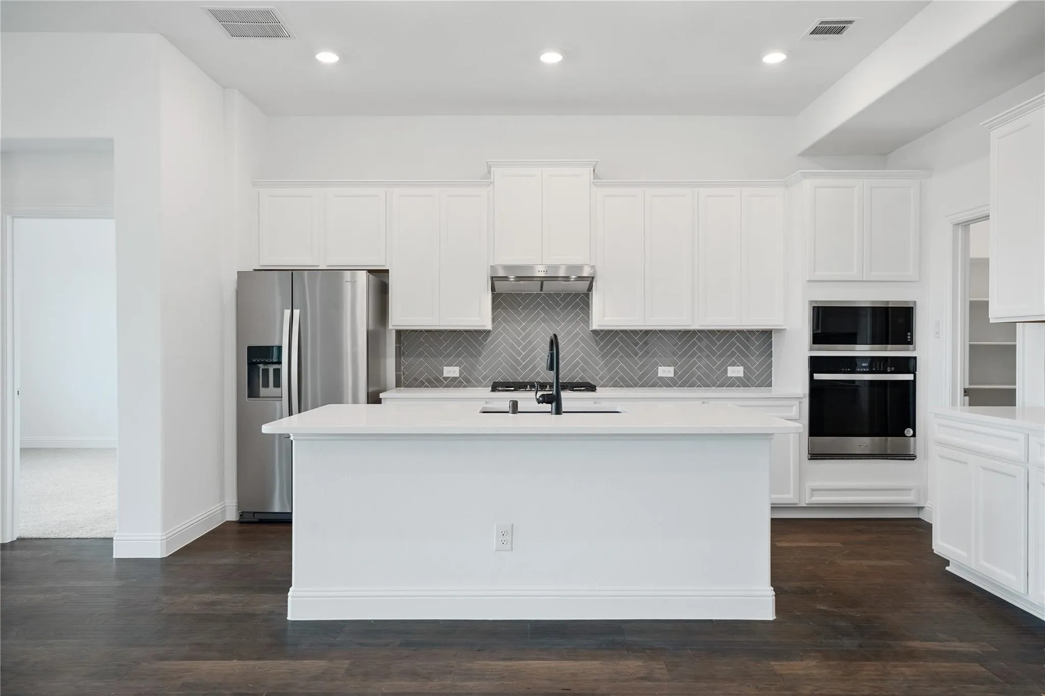 Single Family Residence For Rent in Collin County , 2111 Sandpiper Way, Princeton, Texas 75407, 5 Bedroom, 3 Bathroom, 2 Garage spaces, 2,847 Sqft, built in 2024, mls#21372630, Real Estate Agent in Princeton, Homes For Rent in Collin county, Homes For Rent in Princeton, Realtor in Princeton Texas, Real Estate Brokerage Independent Realty Texas, Luminita Cordes Realtor