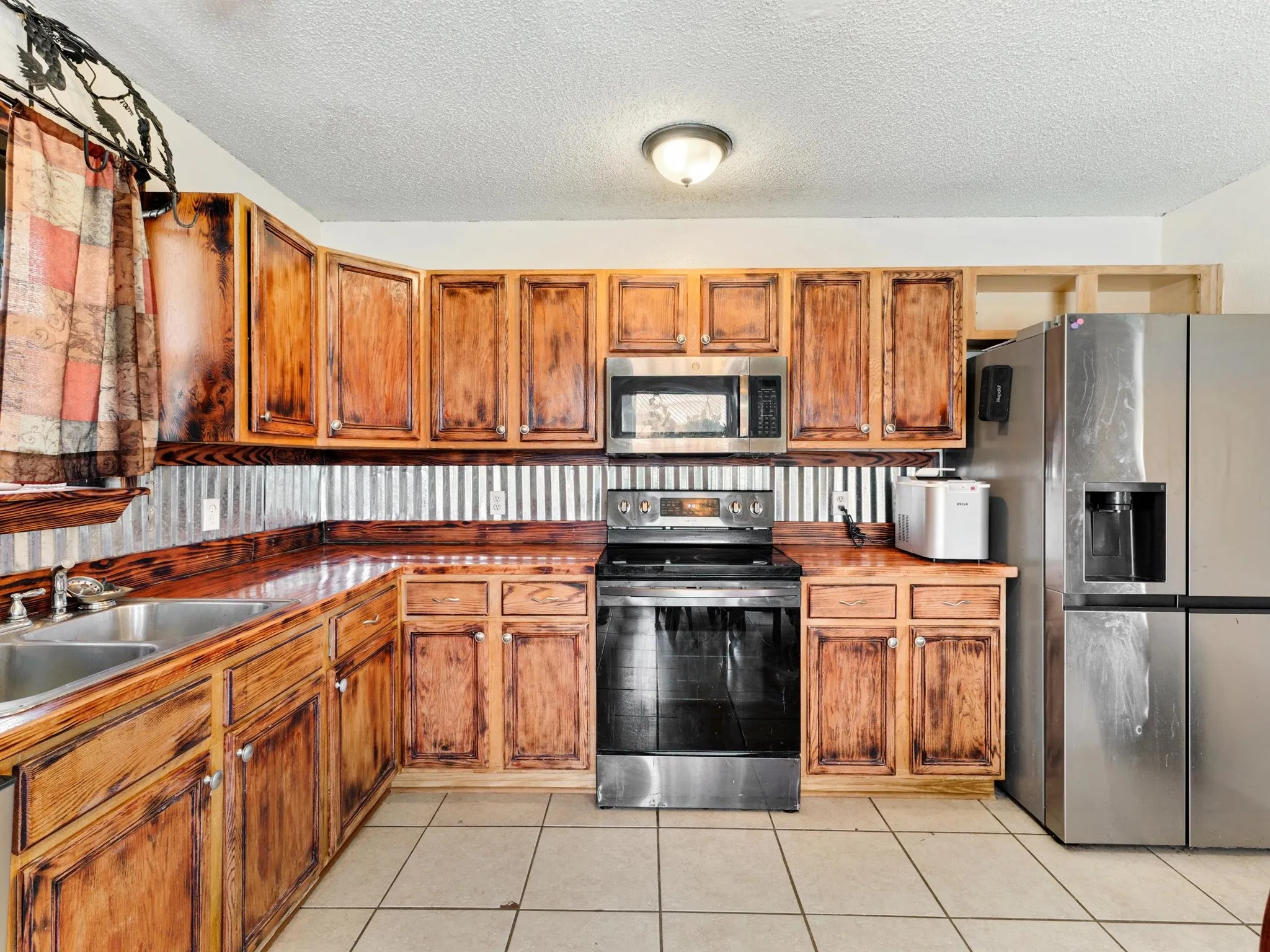 Single Family Residence For Sale in Johnson County , 625 Linda Court, Joshua, Texas 76058, 4 Bedroom, 2 Bathroom, Garage spaces, 1,369 Sqft, built in 1996, mls#21372658, Real Estate Agent in Joshua, Homes For Sale in Johnson county, Homes For Sale in Joshua, Realtor in Joshua Texas, Real Estate Brokerage Independent Realty Texas, Luminita Cordes Realtor
