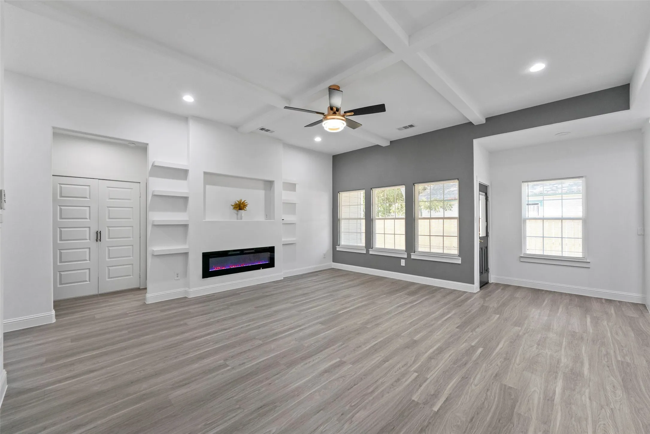 Single Family Residence For Sale in Kaufman County , 300 S 5th Street, Crandall, Texas 75114, 4 Bedroom, 2 Bathroom, 1 Garage spaces, 1,585 Sqft, built in 2026, mls#21371136, Real Estate Agent in Crandall, Homes For Sale in Kaufman county, Homes For Sale in Crandall, Realtor in Crandall Texas, Real Estate Brokerage Independent Realty Texas, Luminita Cordes Realtor