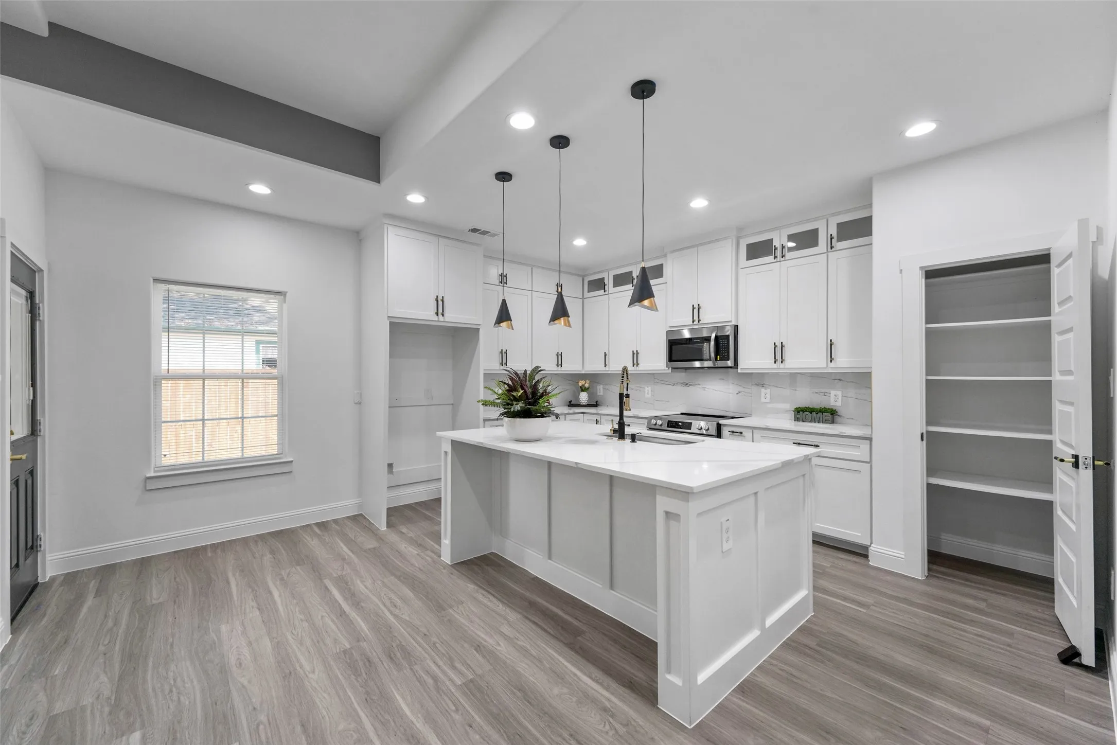 Single Family Residence For Sale in Kaufman County , 300 S 5th Street, Crandall, Texas 75114, 4 Bedroom, 2 Bathroom, 1 Garage spaces, 1,585 Sqft, built in 2026, mls#21371136, Real Estate Agent in Crandall, Homes For Sale in Kaufman county, Homes For Sale in Crandall, Realtor in Crandall Texas, Real Estate Brokerage Independent Realty Texas, Luminita Cordes Realtor