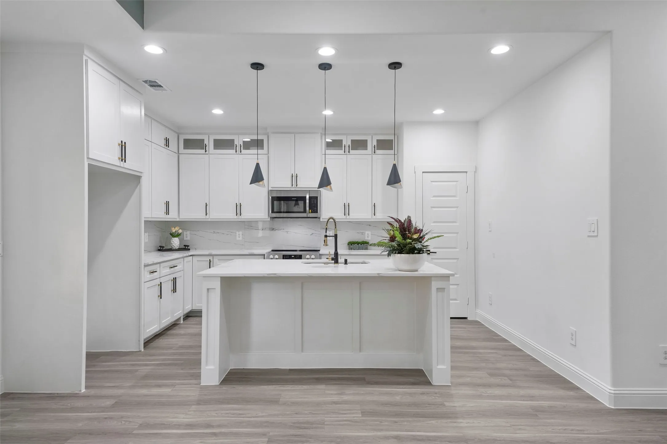 Single Family Residence For Sale in Kaufman County , 300 S 5th Street, Crandall, Texas 75114, 4 Bedroom, 2 Bathroom, 1 Garage spaces, 1,585 Sqft, built in 2026, mls#21371136, Real Estate Agent in Crandall, Homes For Sale in Kaufman county, Homes For Sale in Crandall, Realtor in Crandall Texas, Real Estate Brokerage Independent Realty Texas, Luminita Cordes Realtor