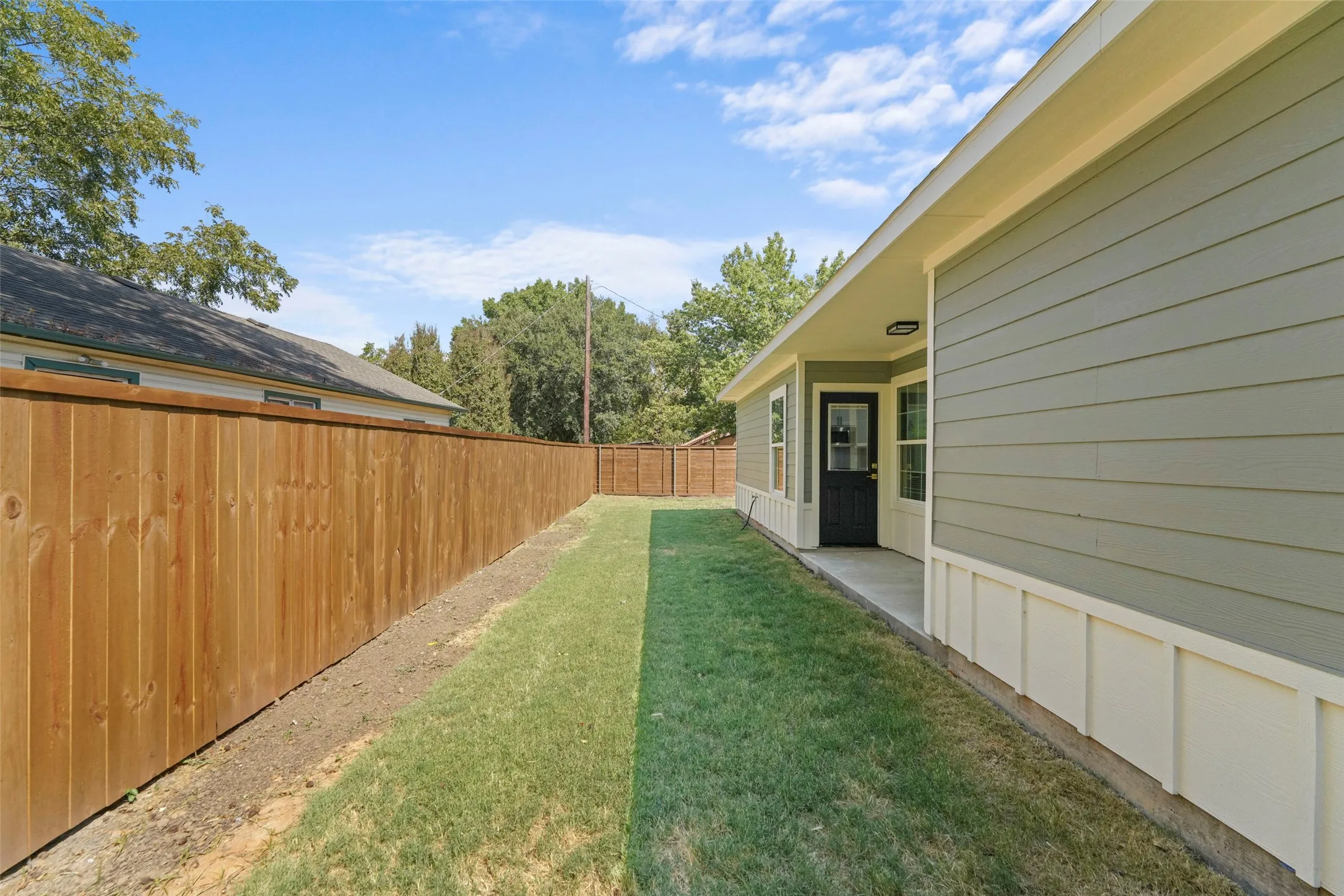 Single Family Residence For Sale in Kaufman County , 300 S 5th Street, Crandall, Texas 75114, 4 Bedroom, 2 Bathroom, 1 Garage spaces, 1,585 Sqft, built in 2026, mls#21371136, Real Estate Agent in Crandall, Homes For Sale in Kaufman county, Homes For Sale in Crandall, Realtor in Crandall Texas, Real Estate Brokerage Independent Realty Texas, Luminita Cordes Realtor