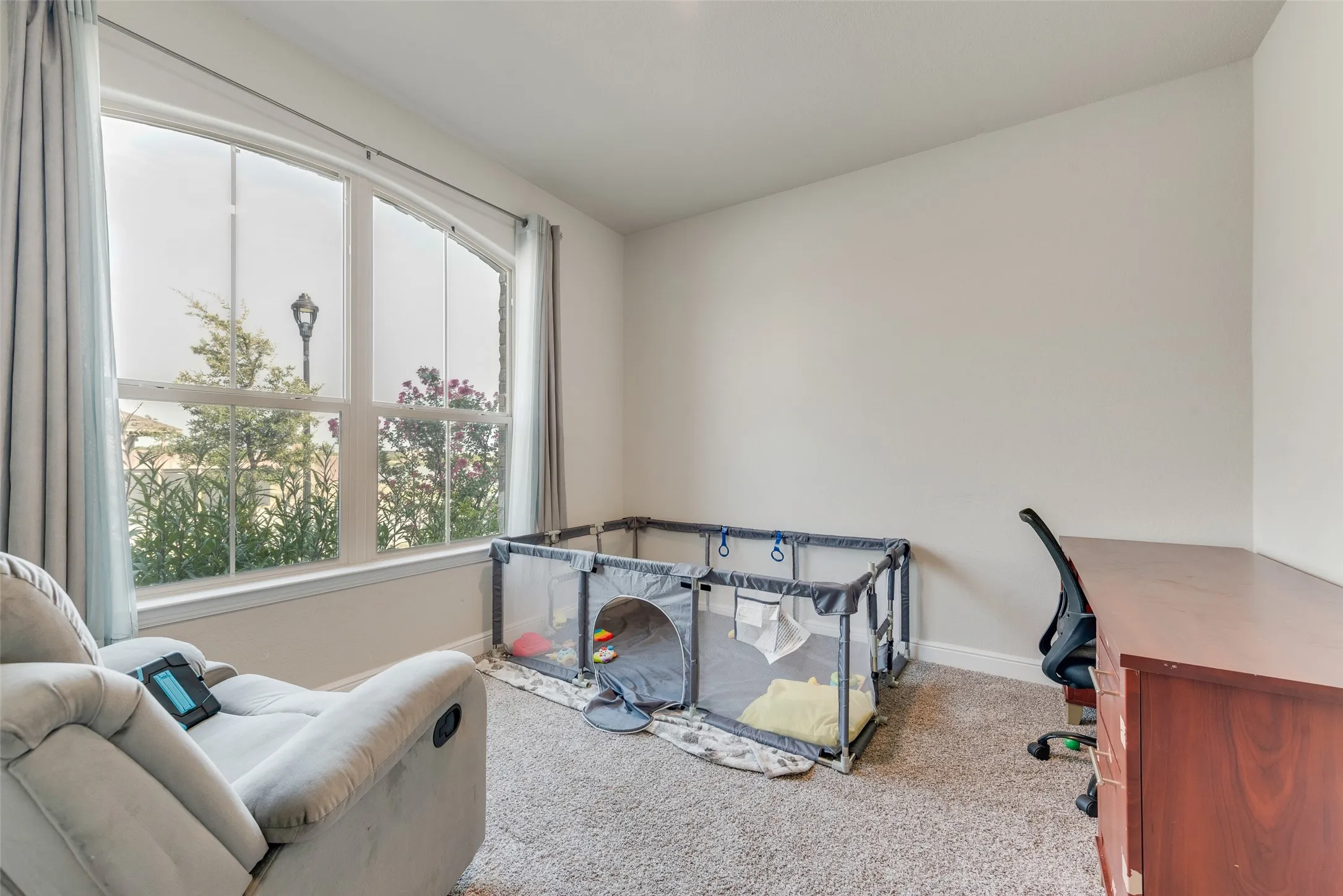 Single Family Residence For Rent in Tarrant County , 11229 Guinness Drive, Fort Worth, Texas 76052, 4 Bedroom, 2 Bathroom, 2 Garage spaces, 2,015 Sqft, built in 2022, mls#21364874, Real Estate Agent in Fort Worth, Homes For Rent in Tarrant county, Homes For Rent in Fort Worth, Realtor in Fort Worth Texas, Real Estate Brokerage Independent Realty Texas, Luminita Cordes Realtor