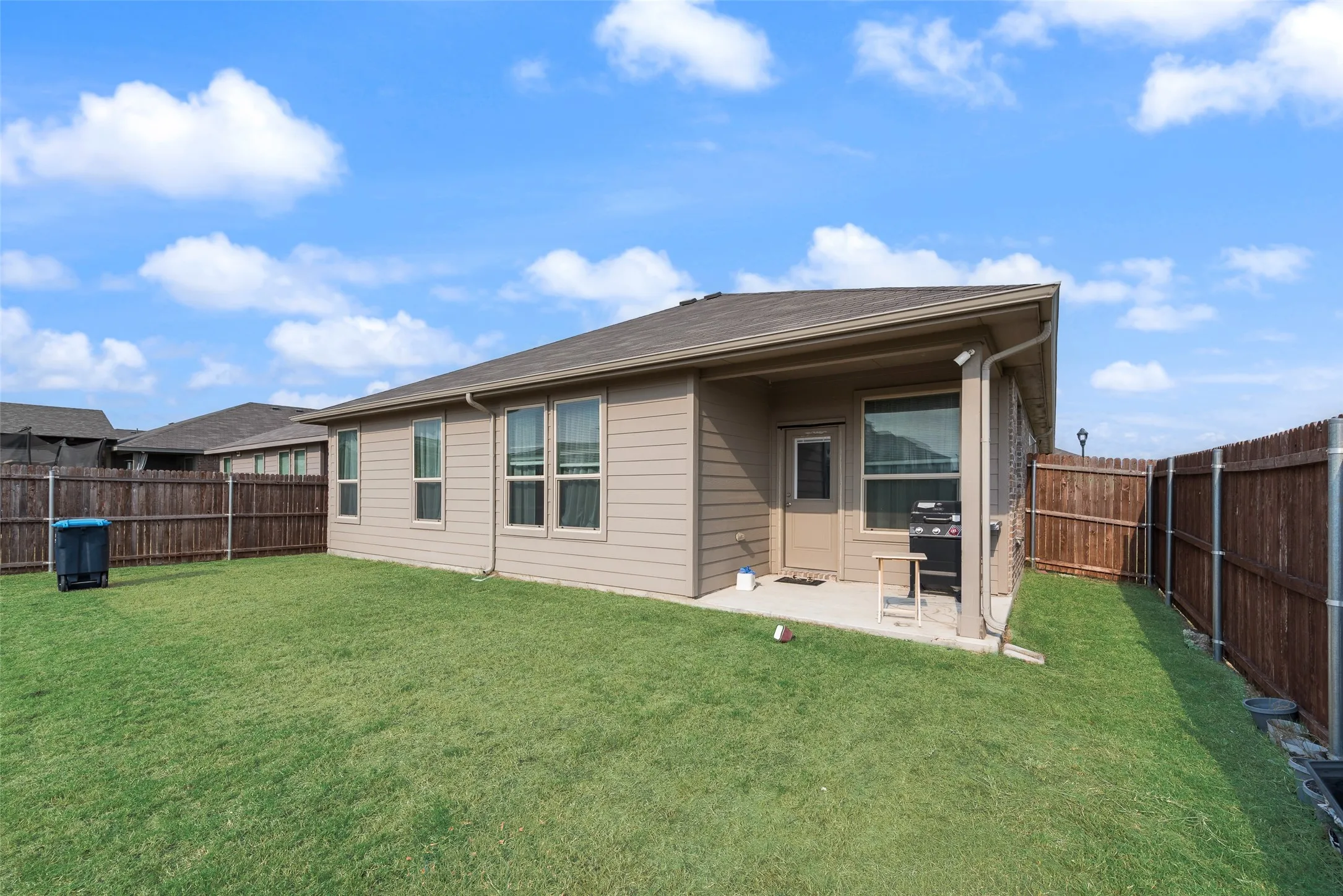 Single Family Residence For Rent in Tarrant County , 11229 Guinness Drive, Fort Worth, Texas 76052, 4 Bedroom, 2 Bathroom, 2 Garage spaces, 2,015 Sqft, built in 2022, mls#21364874, Real Estate Agent in Fort Worth, Homes For Rent in Tarrant county, Homes For Rent in Fort Worth, Realtor in Fort Worth Texas, Real Estate Brokerage Independent Realty Texas, Luminita Cordes Realtor