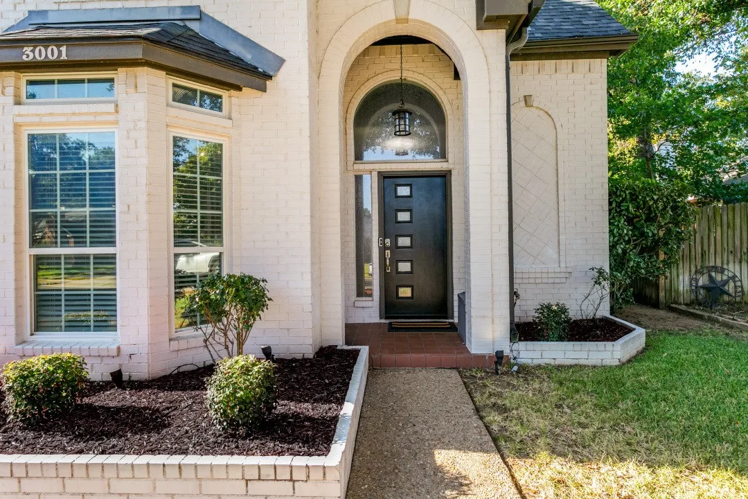 WELCOME HOME!