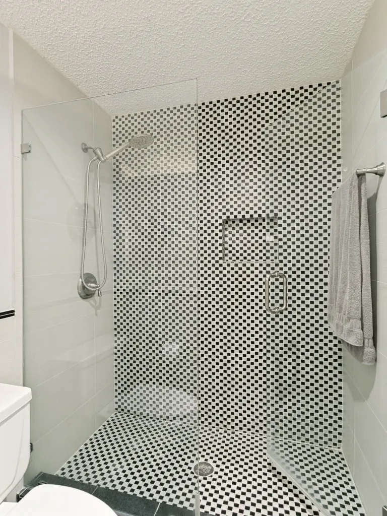 secondary bathroom