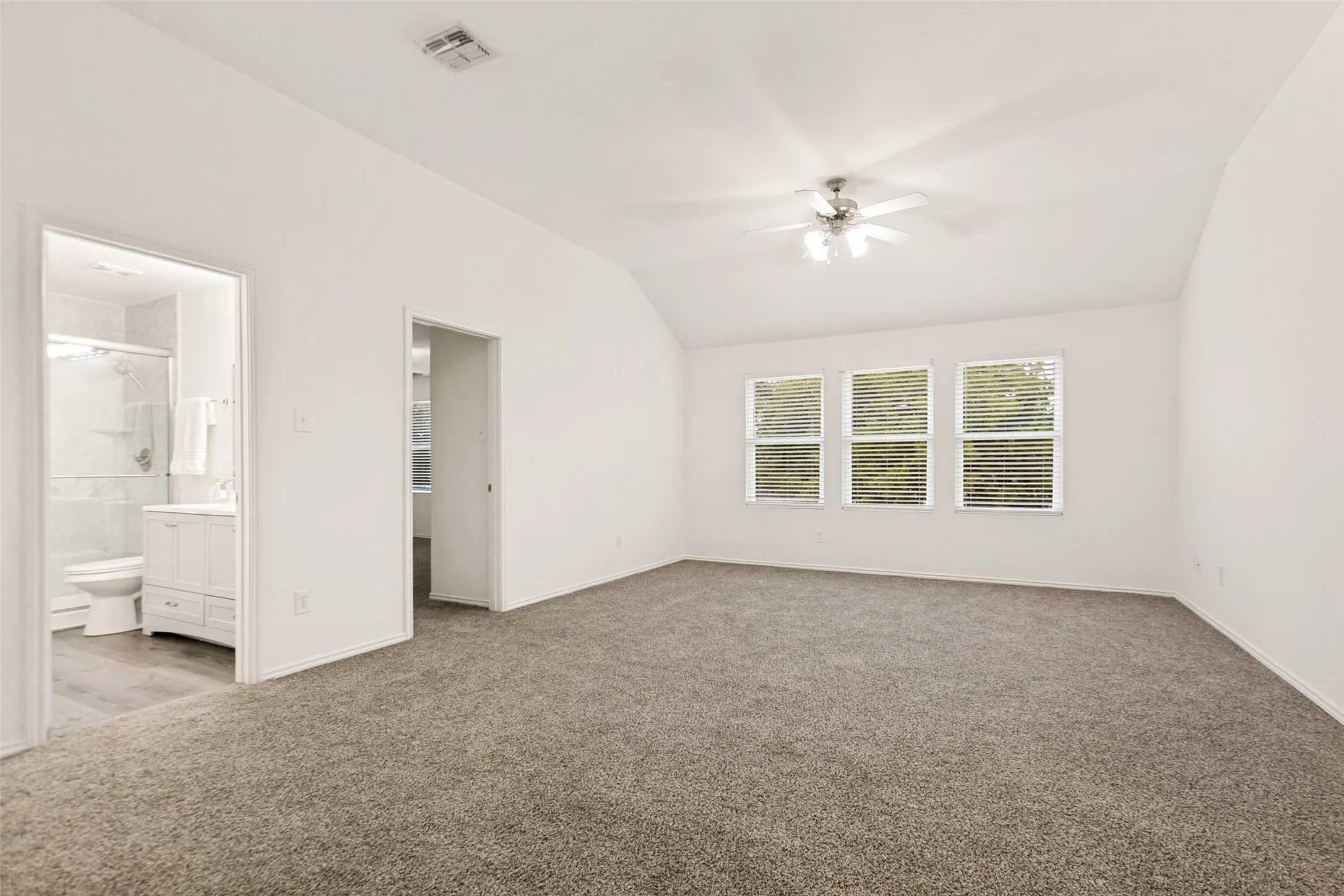 Single Family Residence For Sale in Collin County , 902 Fleming Street, Wylie, Texas 75098, 5 Bedroom, 3 Bathroom, 2 Garage spaces, 2,993 Sqft, built in 2007, mls#21371446, Real Estate Agent in Wylie, Homes For Sale in Collin county, Homes For Sale in Wylie, Realtor in Wylie Texas, Real Estate Brokerage Independent Realty Texas, Luminita Cordes Realtor