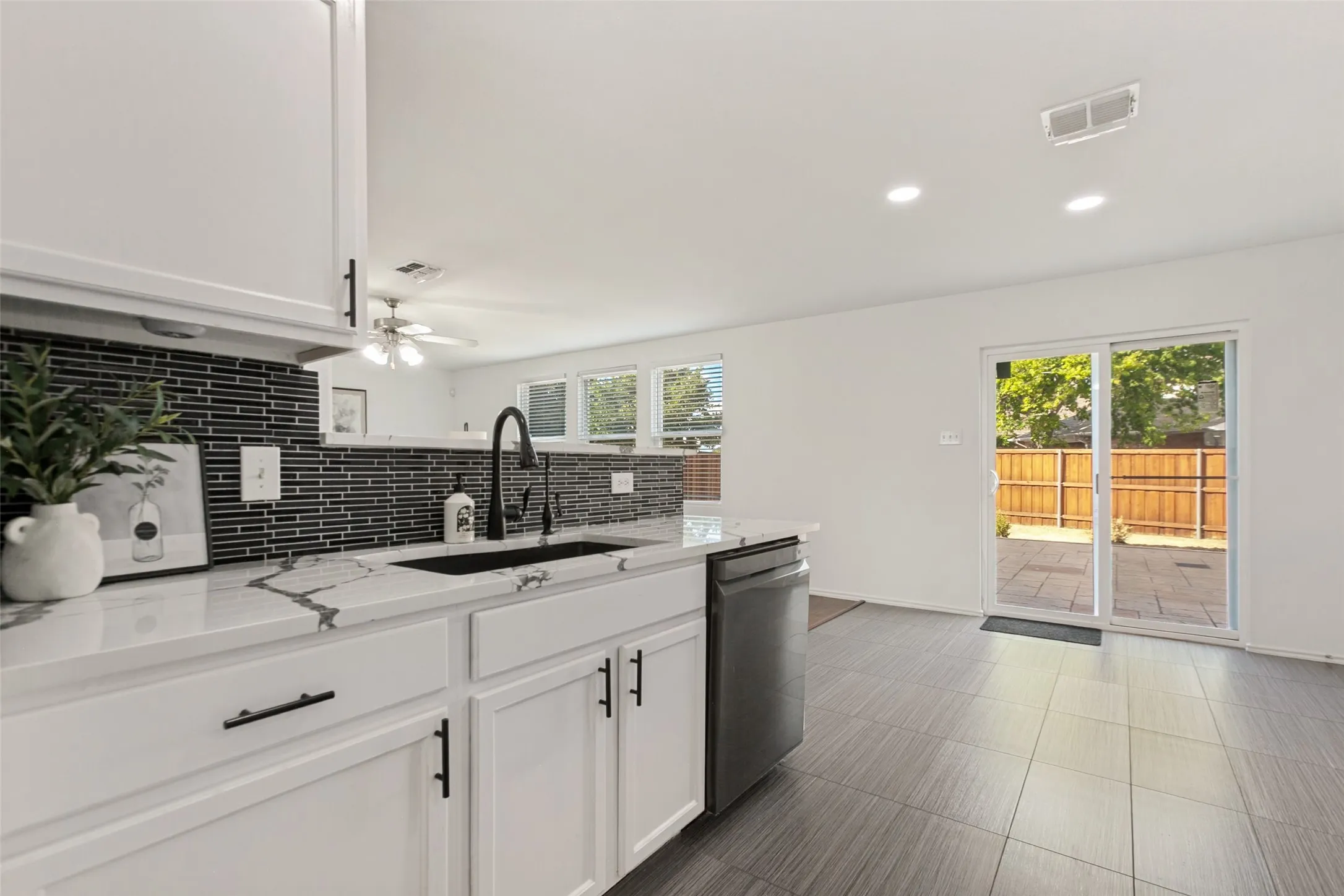 Single Family Residence For Sale in Collin County , 902 Fleming Street, Wylie, Texas 75098, 5 Bedroom, 3 Bathroom, 2 Garage spaces, 2,993 Sqft, built in 2007, mls#21371446, Real Estate Agent in Wylie, Homes For Sale in Collin county, Homes For Sale in Wylie, Realtor in Wylie Texas, Real Estate Brokerage Independent Realty Texas, Luminita Cordes Realtor