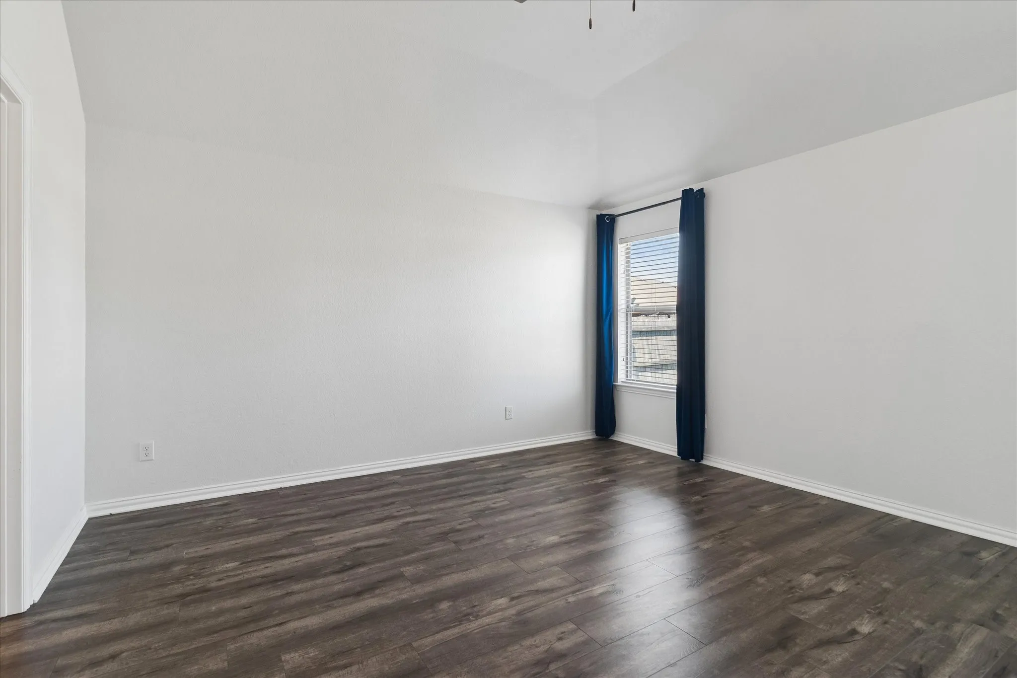 Single Family Residence For Rent in Kaufman County , 2021 River, Heartland, Texas 75126, 3 Bedroom, 2 Bathroom, 2 Garage spaces, 2,276 Sqft, built in 2009, mls#21370609, Real Estate Agent in Heartland, Homes For Rent in Kaufman county, Homes For Rent in Heartland, Realtor in Heartland Texas, Real Estate Brokerage Independent Realty Texas, Luminita Cordes Realtor