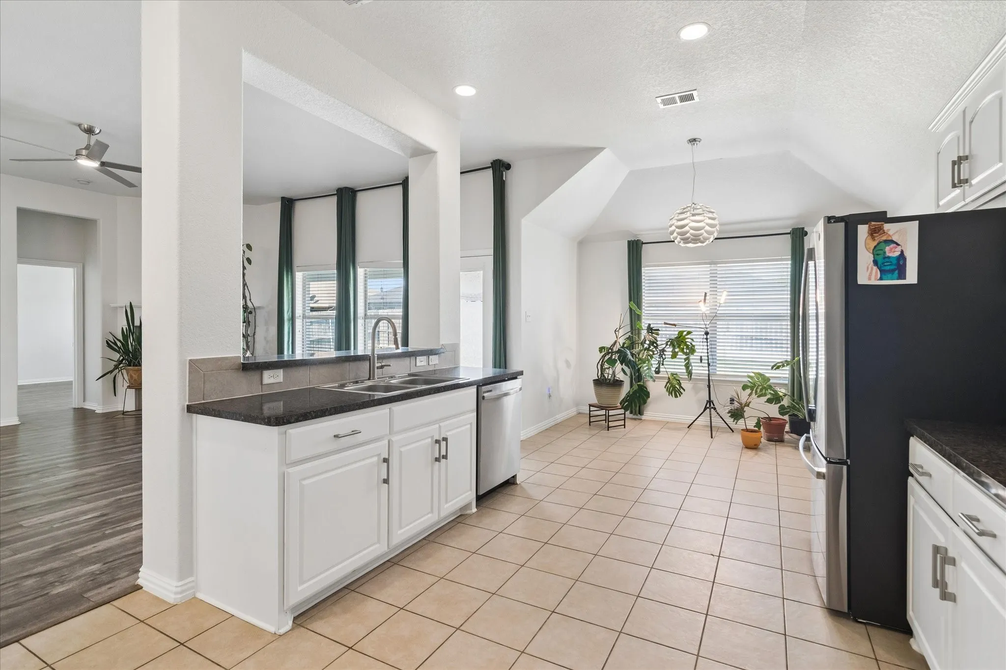 Single Family Residence For Rent in Kaufman County , 2021 River, Heartland, Texas 75126, 3 Bedroom, 2 Bathroom, 2 Garage spaces, 2,276 Sqft, built in 2009, mls#21370609, Real Estate Agent in Heartland, Homes For Rent in Kaufman county, Homes For Rent in Heartland, Realtor in Heartland Texas, Real Estate Brokerage Independent Realty Texas, Luminita Cordes Realtor