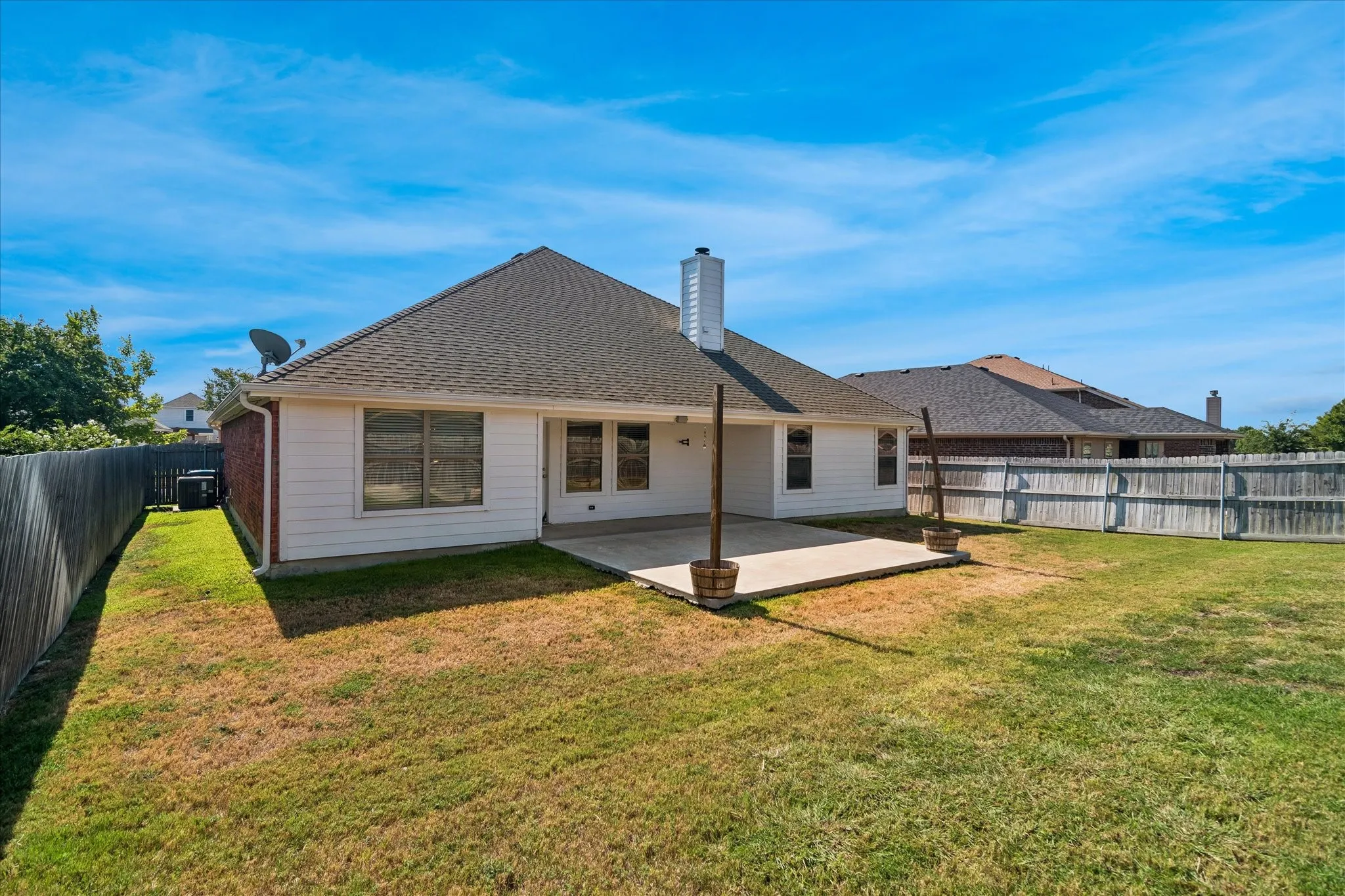 Single Family Residence For Rent in Kaufman County , 2021 River, Heartland, Texas 75126, 3 Bedroom, 2 Bathroom, 2 Garage spaces, 2,276 Sqft, built in 2009, mls#21370609, Real Estate Agent in Heartland, Homes For Rent in Kaufman county, Homes For Rent in Heartland, Realtor in Heartland Texas, Real Estate Brokerage Independent Realty Texas, Luminita Cordes Realtor