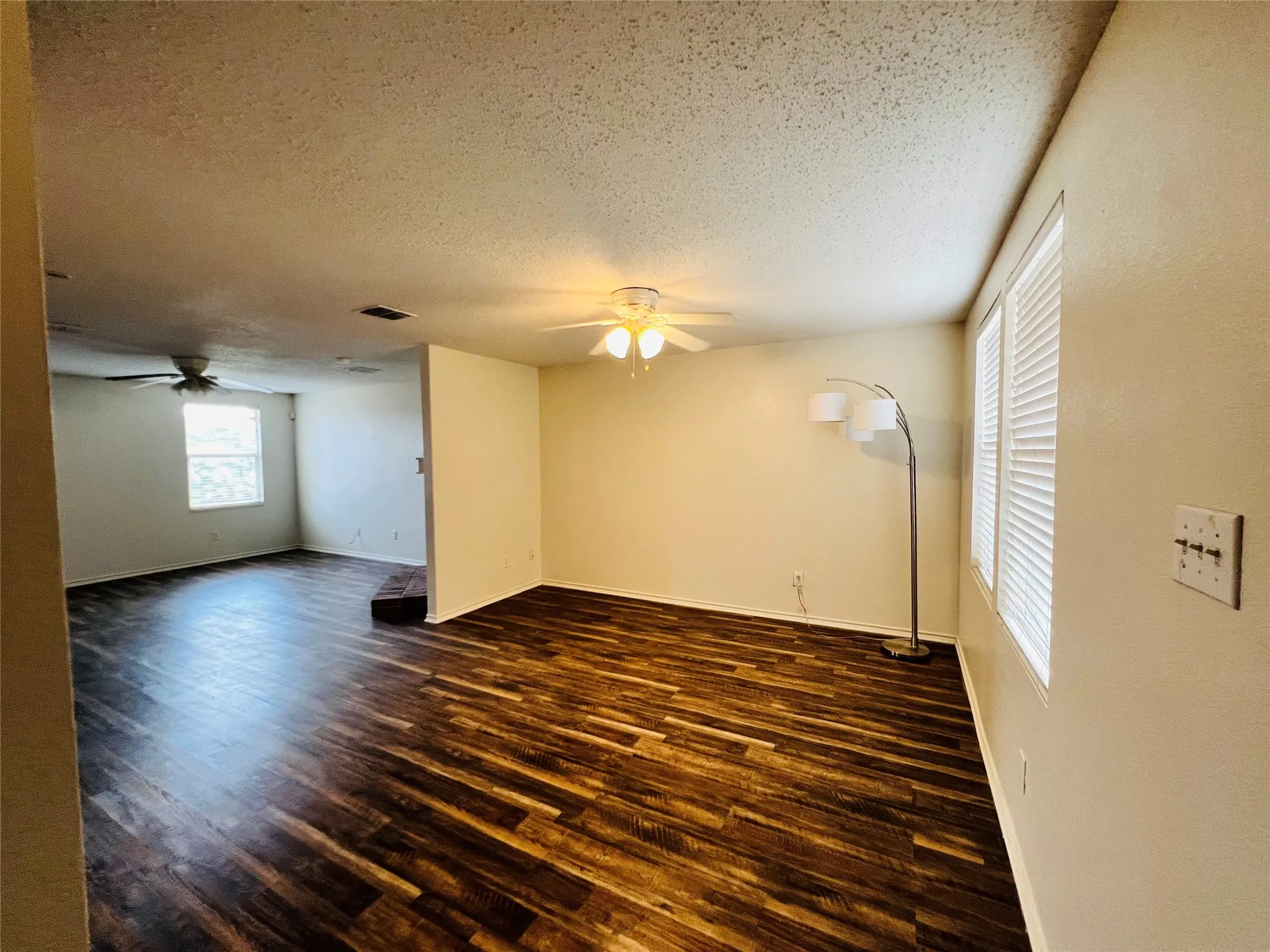 Single Family Residence For Rent in Denton County , 6209 Thoroughbred Trail, Denton, Texas 76210, 3 Bedroom, 3 Bathroom, 2 Garage spaces, 2,136 Sqft, built in 2005, mls#21371635, Real Estate Agent in Denton, Homes For Rent in Denton county, Homes For Rent in Denton, Realtor in Denton Texas, Real Estate Brokerage Independent Realty Texas, Luminita Cordes Realtor