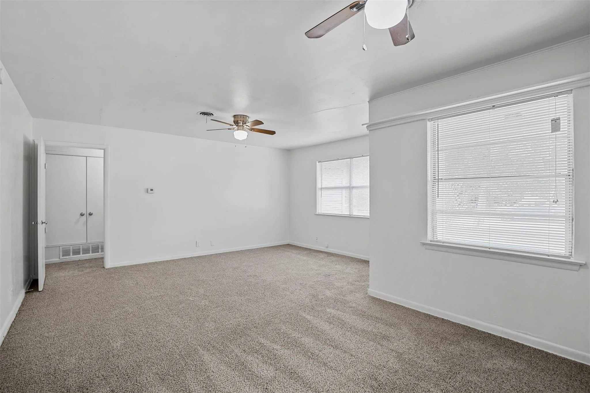 Single Family Residence For Rent in Denton County , 3406 Avon Drive, Denton, Texas 76209, 3 Bedroom, 1 Bathroom, Garage spaces, 1,183 Sqft, built in 1958, mls#21372677, Real Estate Agent in Denton, Homes For Rent in Denton county, Homes For Rent in Denton, Realtor in Denton Texas, Real Estate Brokerage Independent Realty Texas, Luminita Cordes Realtor