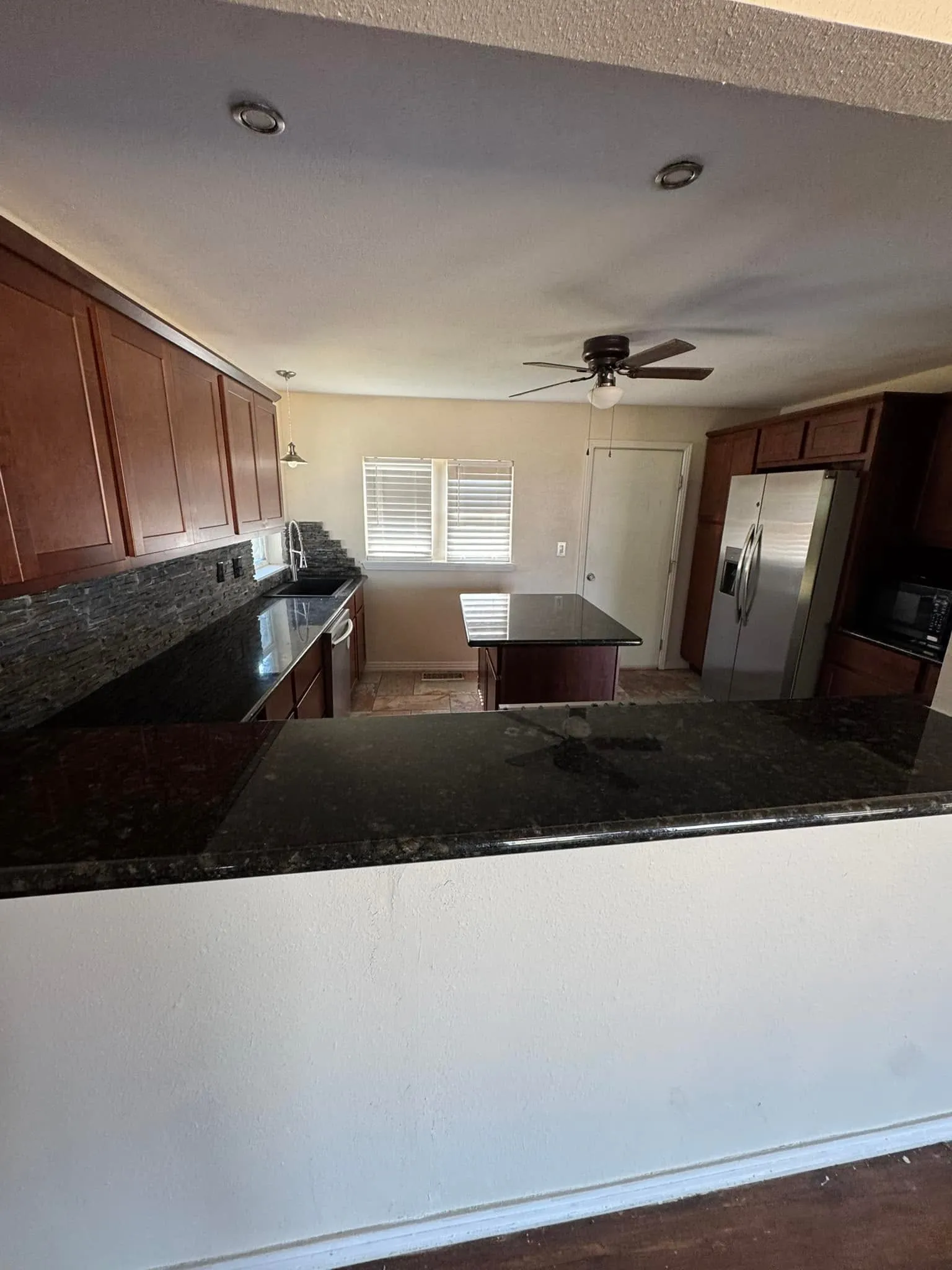 Single Family Residence For Sale in Hardeman County , 1807 Tx-6, Quanah, Texas 79252, 3 Bedroom, 2 Bathroom, 1 Garage spaces, 1,768 Sqft, built in 1958, mls#21372678, Real Estate Agent in Quanah, Homes For Sale in Hardeman county, Homes For Sale in Quanah, Realtor in Quanah Texas, Real Estate Brokerage Independent Realty Texas, Luminita Cordes Realtor