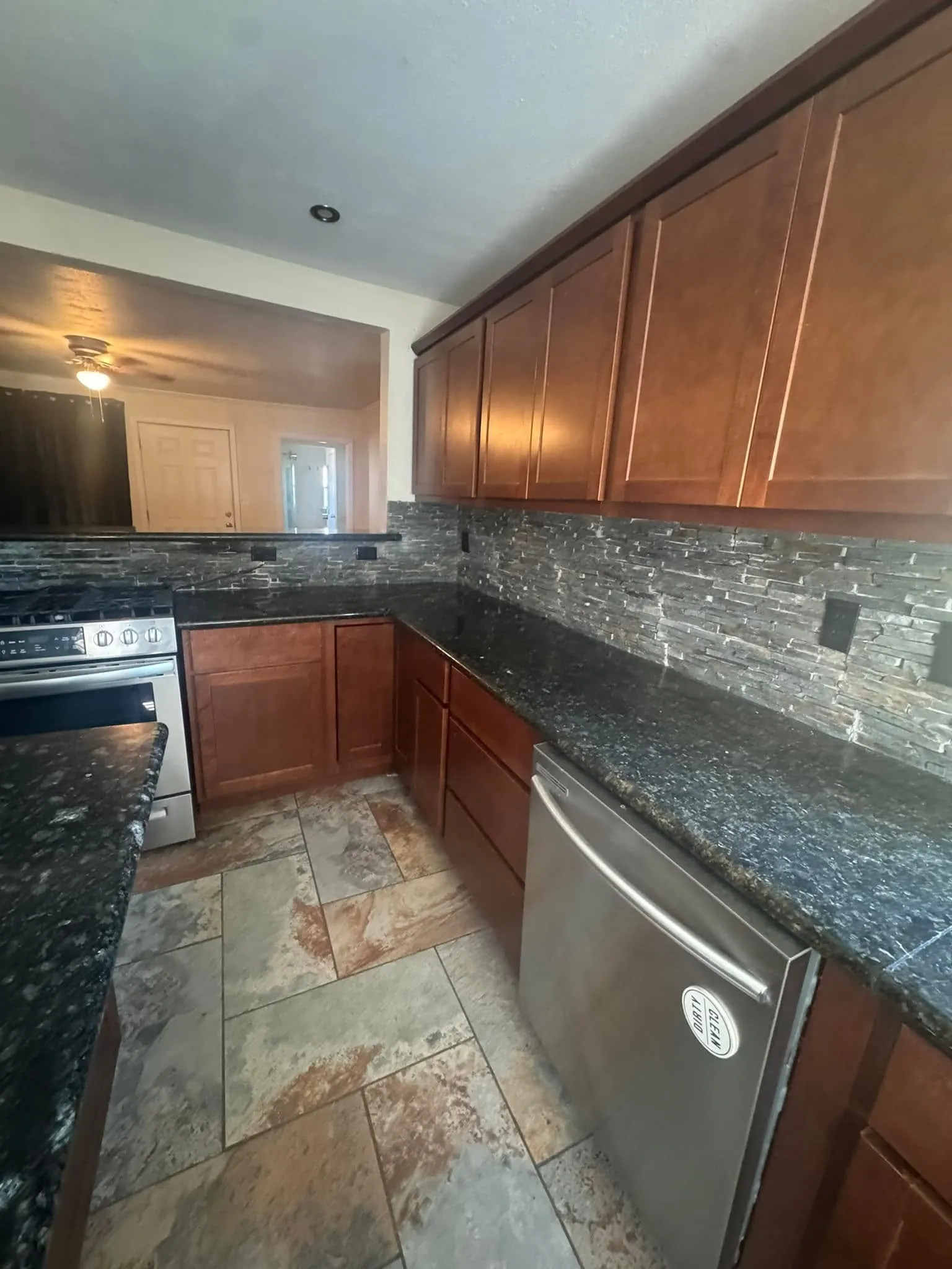 Single Family Residence For Sale in Hardeman County , 1807 Tx-6, Quanah, Texas 79252, 3 Bedroom, 2 Bathroom, 1 Garage spaces, 1,768 Sqft, built in 1958, mls#21372678, Real Estate Agent in Quanah, Homes For Sale in Hardeman county, Homes For Sale in Quanah, Realtor in Quanah Texas, Real Estate Brokerage Independent Realty Texas, Luminita Cordes Realtor