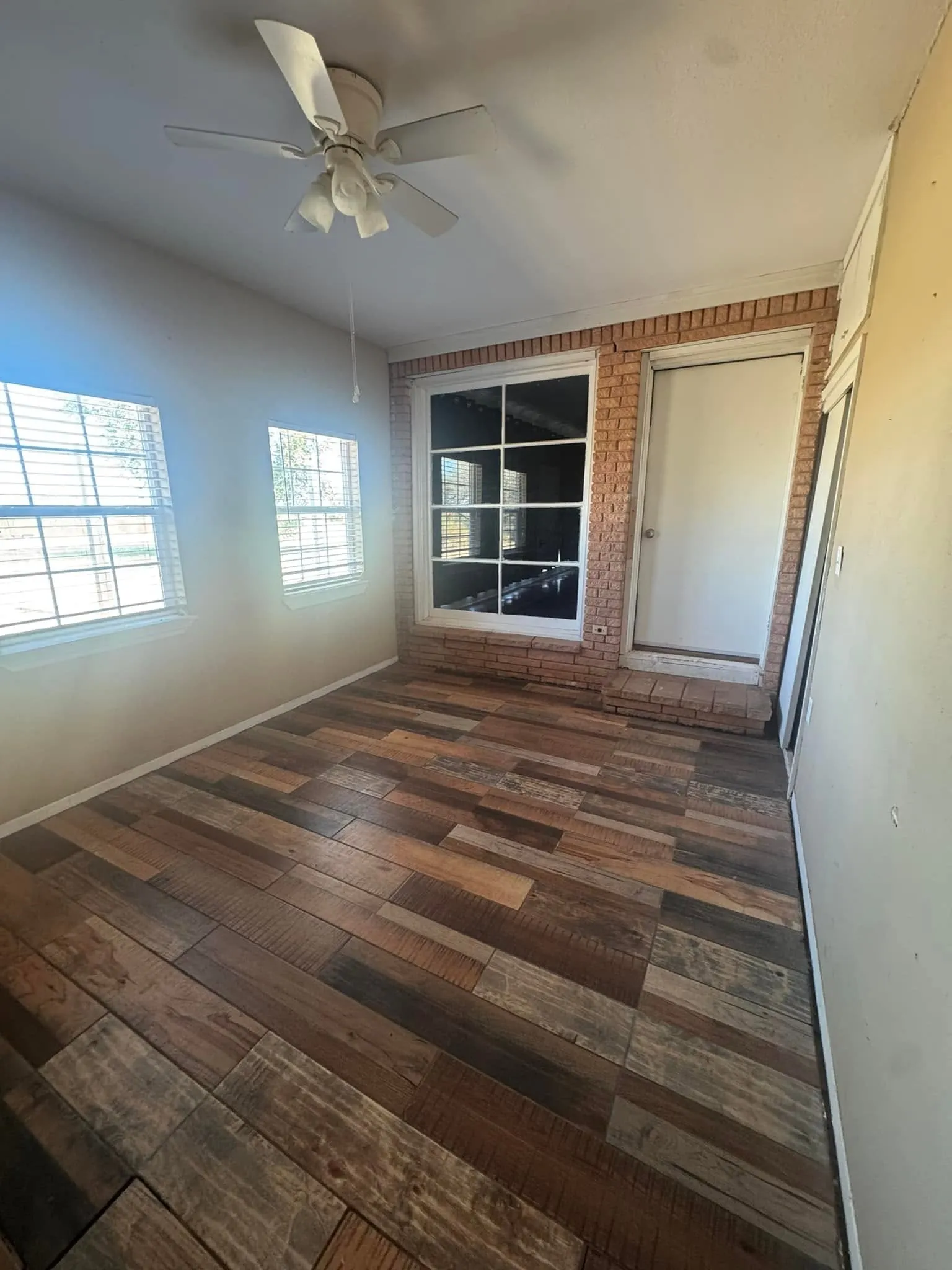 Single Family Residence For Sale in Hardeman County , 1807 Tx-6, Quanah, Texas 79252, 3 Bedroom, 2 Bathroom, 1 Garage spaces, 1,768 Sqft, built in 1958, mls#21372678, Real Estate Agent in Quanah, Homes For Sale in Hardeman county, Homes For Sale in Quanah, Realtor in Quanah Texas, Real Estate Brokerage Independent Realty Texas, Luminita Cordes Realtor