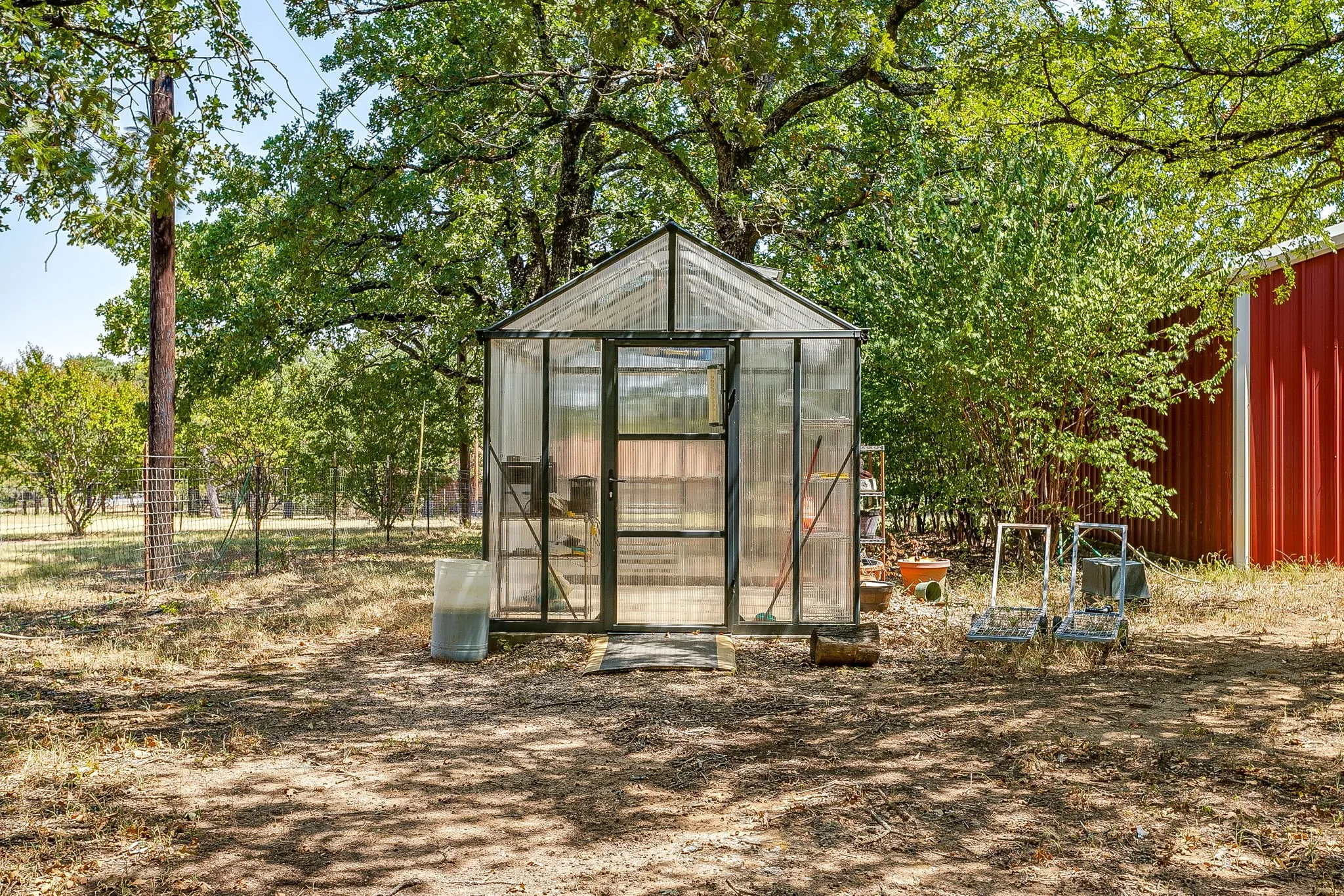 Single Family Residence For Sale in Johnson County , 10100 Crestline Trail, Burleson, Texas 76028, 3 Bedroom, 3 Bathroom, 2 Garage spaces, 2,431 Sqft, built in 1985, mls#21372375, Real Estate Agent in Burleson, Homes For Sale in Johnson county, Homes For Sale in Burleson, Realtor in Burleson Texas, Real Estate Brokerage Independent Realty Texas, Luminita Cordes Realtor