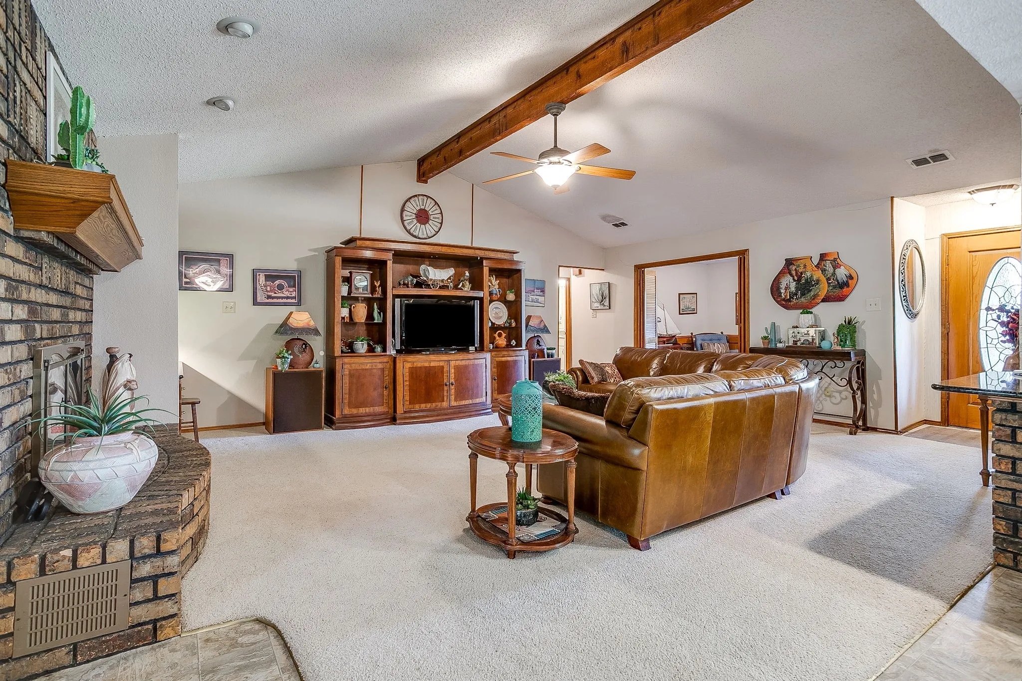 Single Family Residence For Sale in Johnson County , 10100 Crestline Trail, Burleson, Texas 76028, 3 Bedroom, 3 Bathroom, 2 Garage spaces, 2,431 Sqft, built in 1985, mls#21372375, Real Estate Agent in Burleson, Homes For Sale in Johnson county, Homes For Sale in Burleson, Realtor in Burleson Texas, Real Estate Brokerage Independent Realty Texas, Luminita Cordes Realtor