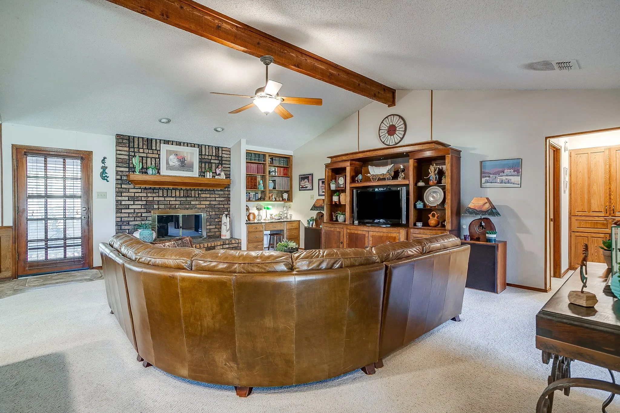 Single Family Residence For Sale in Johnson County , 10100 Crestline Trail, Burleson, Texas 76028, 3 Bedroom, 3 Bathroom, 2 Garage spaces, 2,431 Sqft, built in 1985, mls#21372375, Real Estate Agent in Burleson, Homes For Sale in Johnson county, Homes For Sale in Burleson, Realtor in Burleson Texas, Real Estate Brokerage Independent Realty Texas, Luminita Cordes Realtor