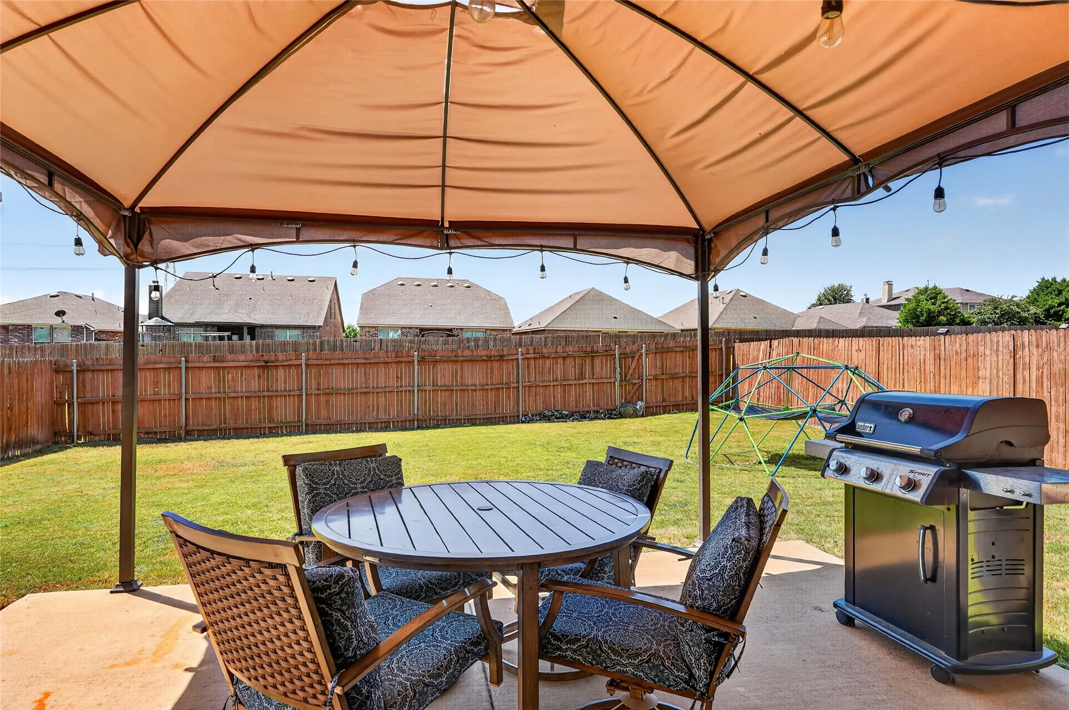 Single Family Residence For Rent in Collin County , 1722 Oak Glen Drive, Wylie, Texas 75098, 4 Bedroom, 2 Bathroom, 2 Garage spaces, 1,849 Sqft, built in 2013, mls#21372684, Real Estate Agent in Wylie, Homes For Rent in Collin county, Homes For Rent in Wylie, Realtor in Wylie Texas, Real Estate Brokerage Independent Realty Texas, Luminita Cordes Realtor