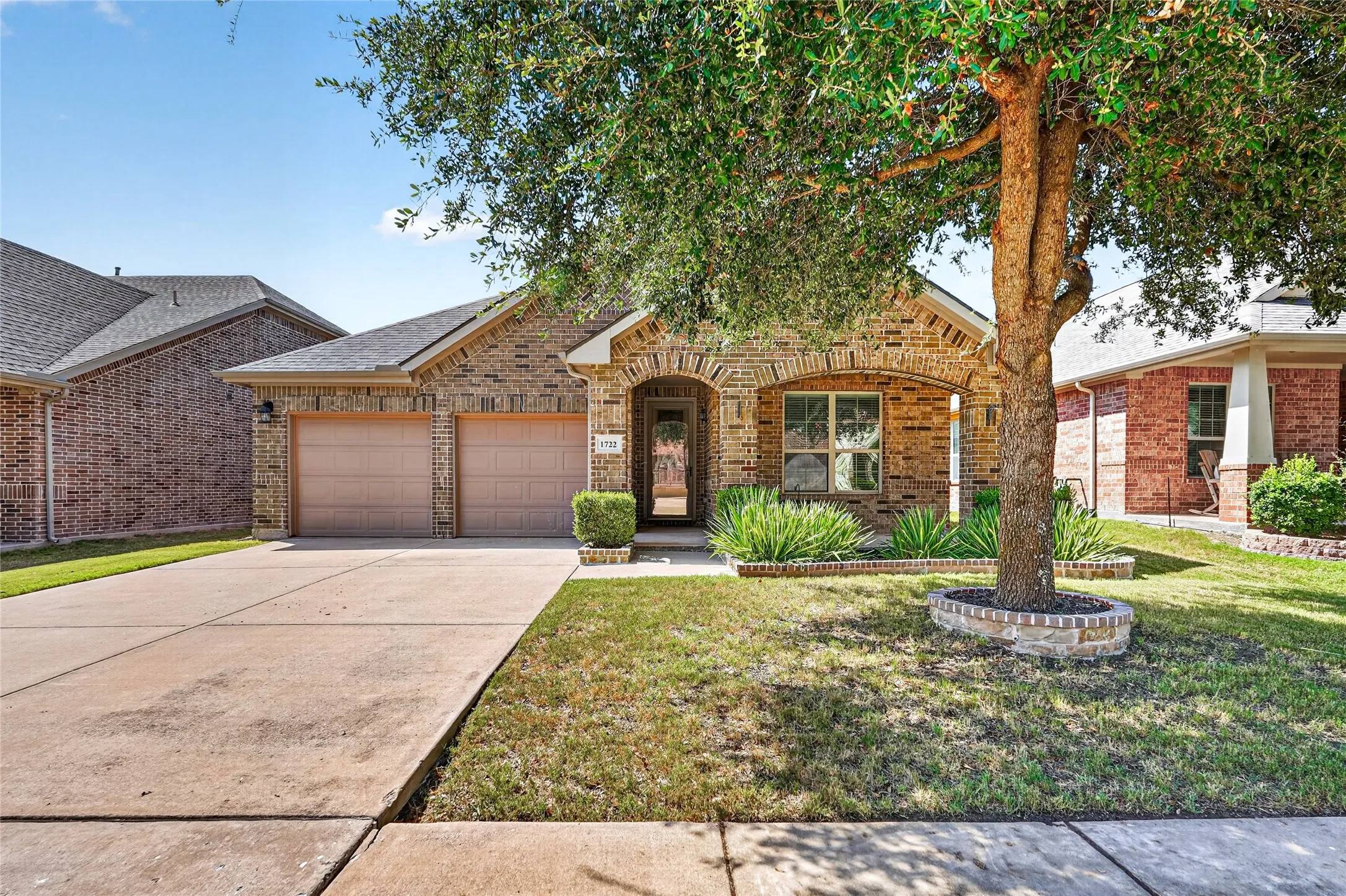 Single Family Residence For Rent in Collin County , 1722 Oak Glen Drive, Wylie, Texas 75098, 4 Bedroom, 2 Bathroom, 2 Garage spaces, 1,849 Sqft, built in 2013, mls#21372684, Real Estate Agent in Wylie, Homes For Rent in Collin county, Homes For Rent in Wylie, Realtor in Wylie Texas, Real Estate Brokerage Independent Realty Texas, Luminita Cordes Realtor