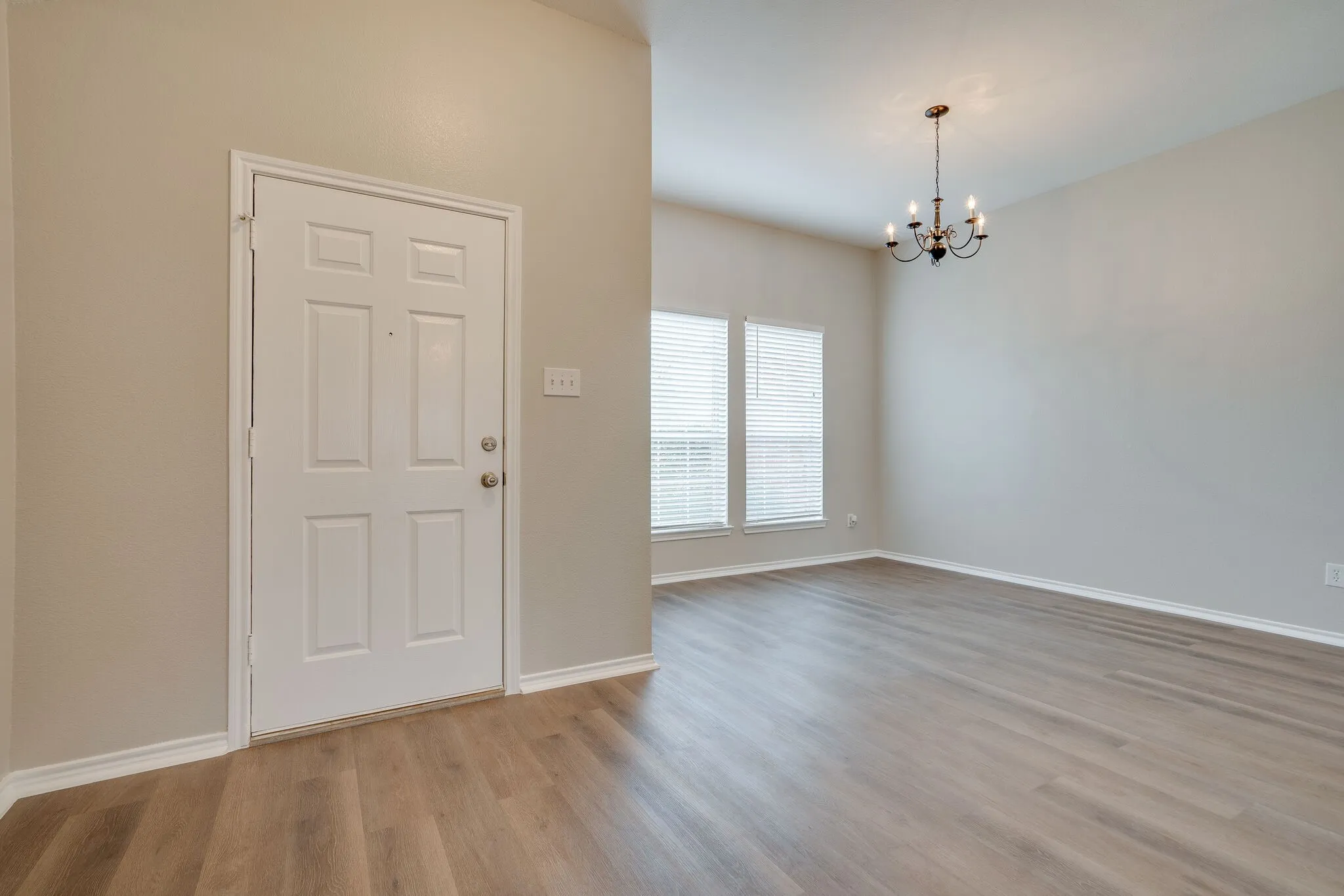 Single Family Residence For Rent in Collin County , 1240 Miller Lane, Celina, Texas 75009, 3 Bedroom, 2 Bathroom, 2 Garage spaces, 1,804 Sqft, built in 2004, mls#21372685, Real Estate Agent in Celina, Homes For Rent in Collin county, Homes For Rent in Celina, Realtor in Celina Texas, Real Estate Brokerage Independent Realty Texas, Luminita Cordes Realtor