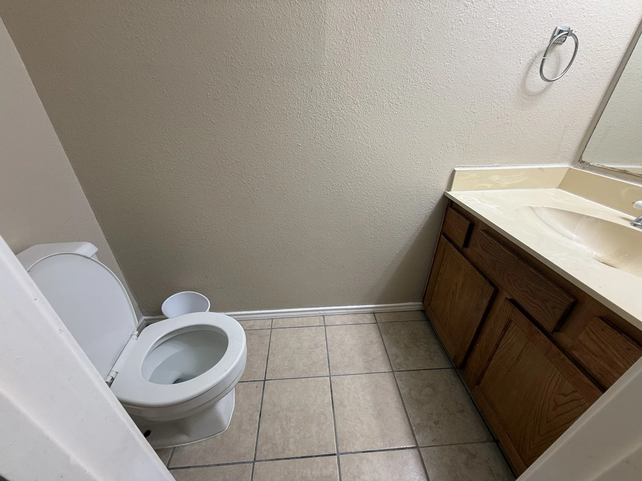 Townhouse For Sale in Dallas County , 4922 Rolling Vista, Mesquite, Texas 75150, 3 Bedroom, 3 Bathroom, 1 Garage spaces, 1,246 Sqft, built in 1984, mls#21372618, Real Estate Agent in Mesquite, Homes For Sale in Dallas county, Homes For Sale in Mesquite, Realtor in Mesquite Texas, Real Estate Brokerage Independent Realty Texas, Luminita Cordes Realtor